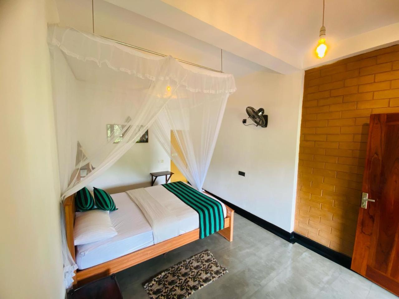 Double Room with Private Bathroom photo 1