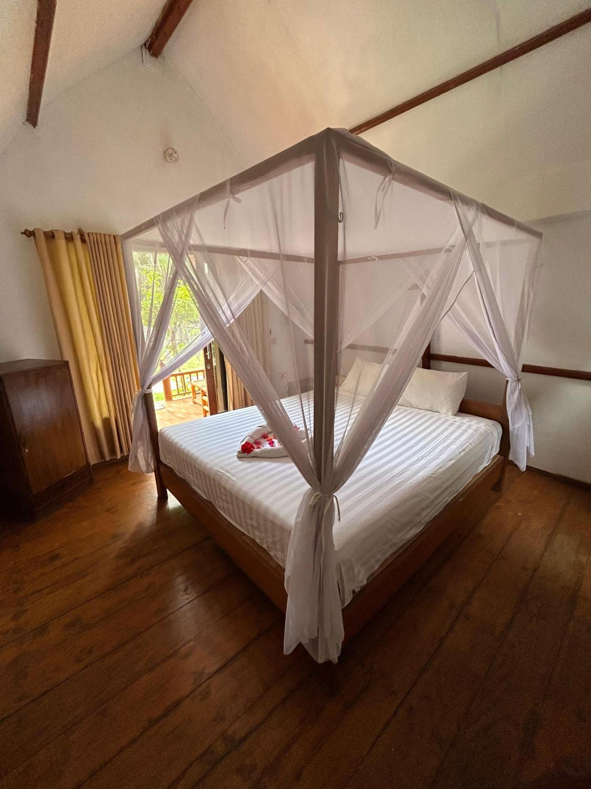 One Bedroom Bungalow with Hot Water