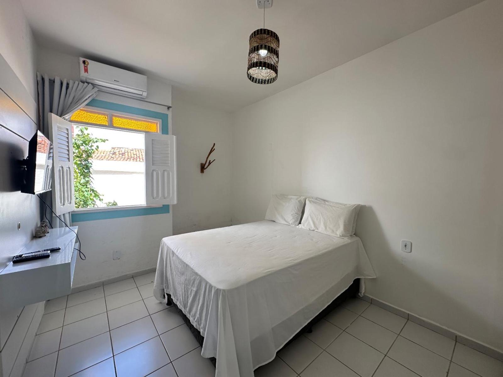 Five-Bedroom House photo 3