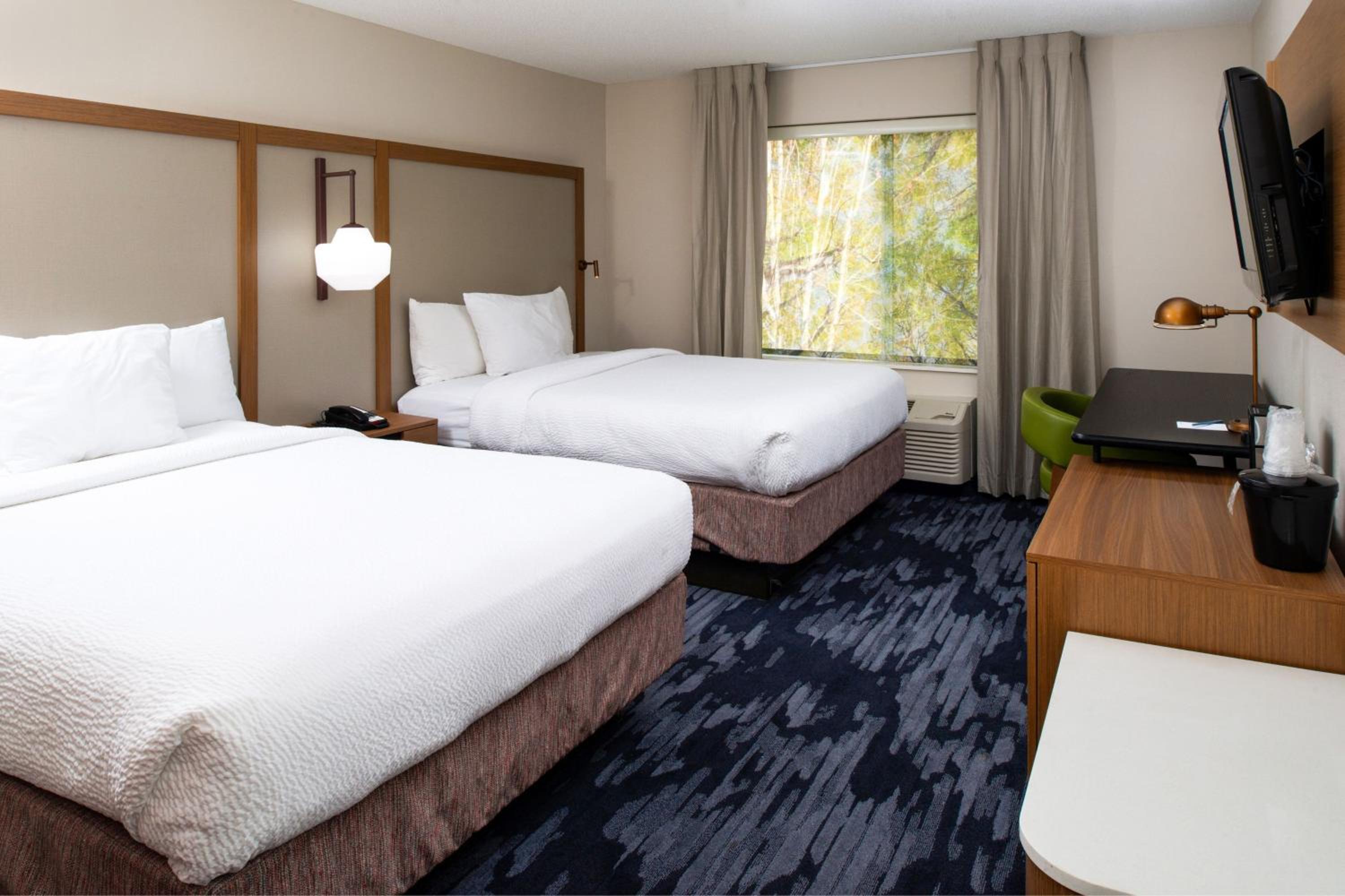 Queen Room with Two Queen Beds - Photo 1