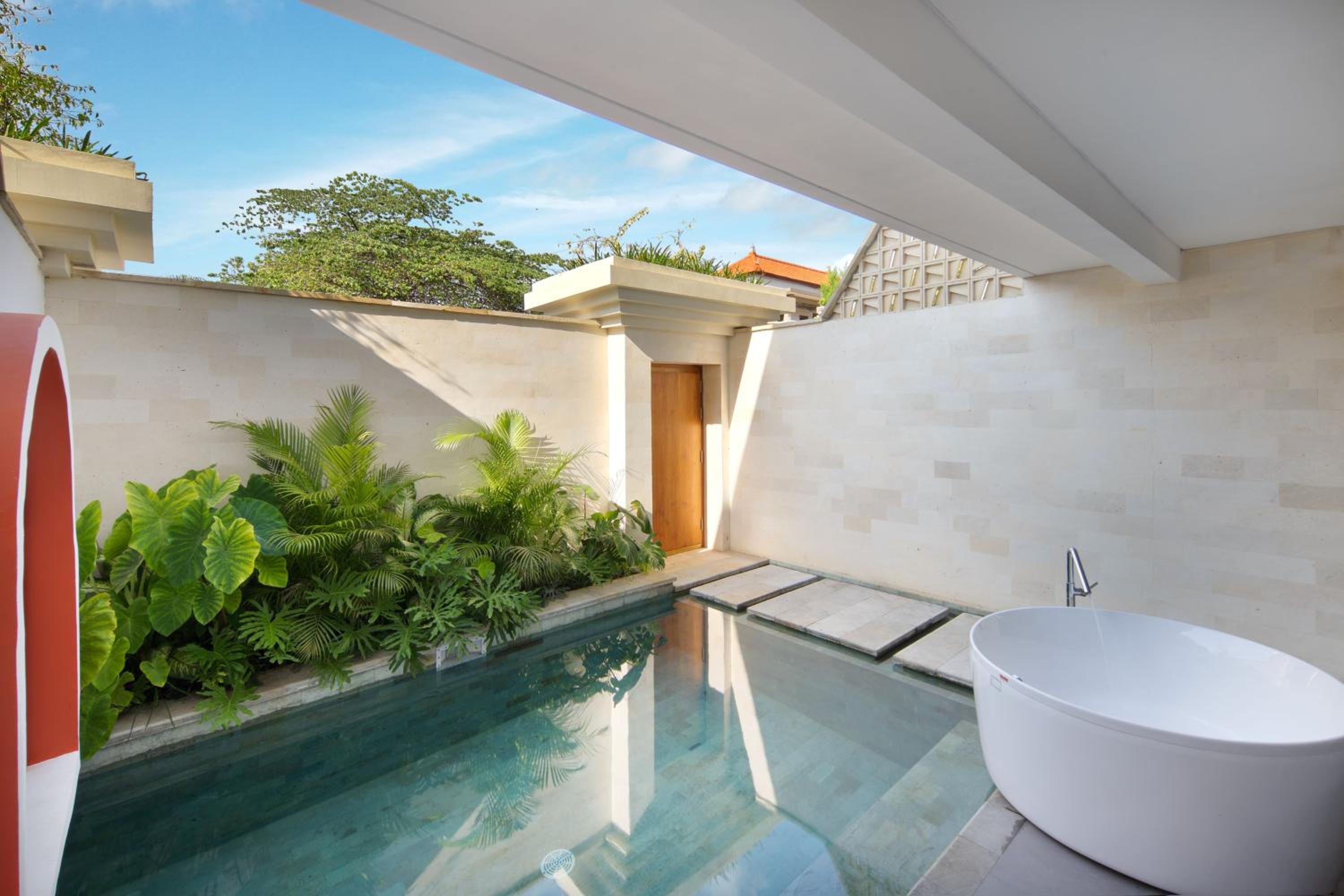 One-Bedroom Villa - Photo 3