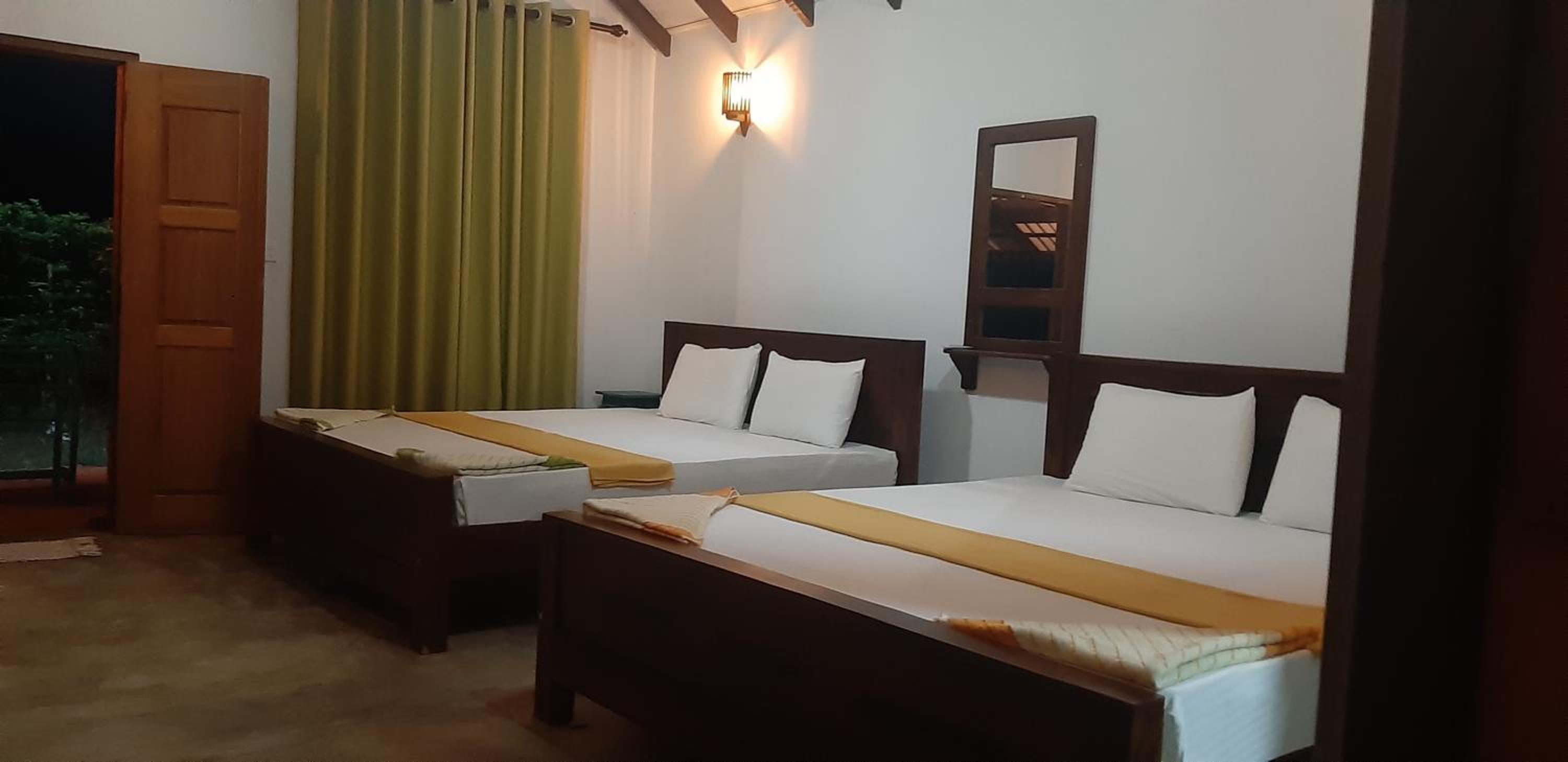 Deluxe Family Suite photo 3