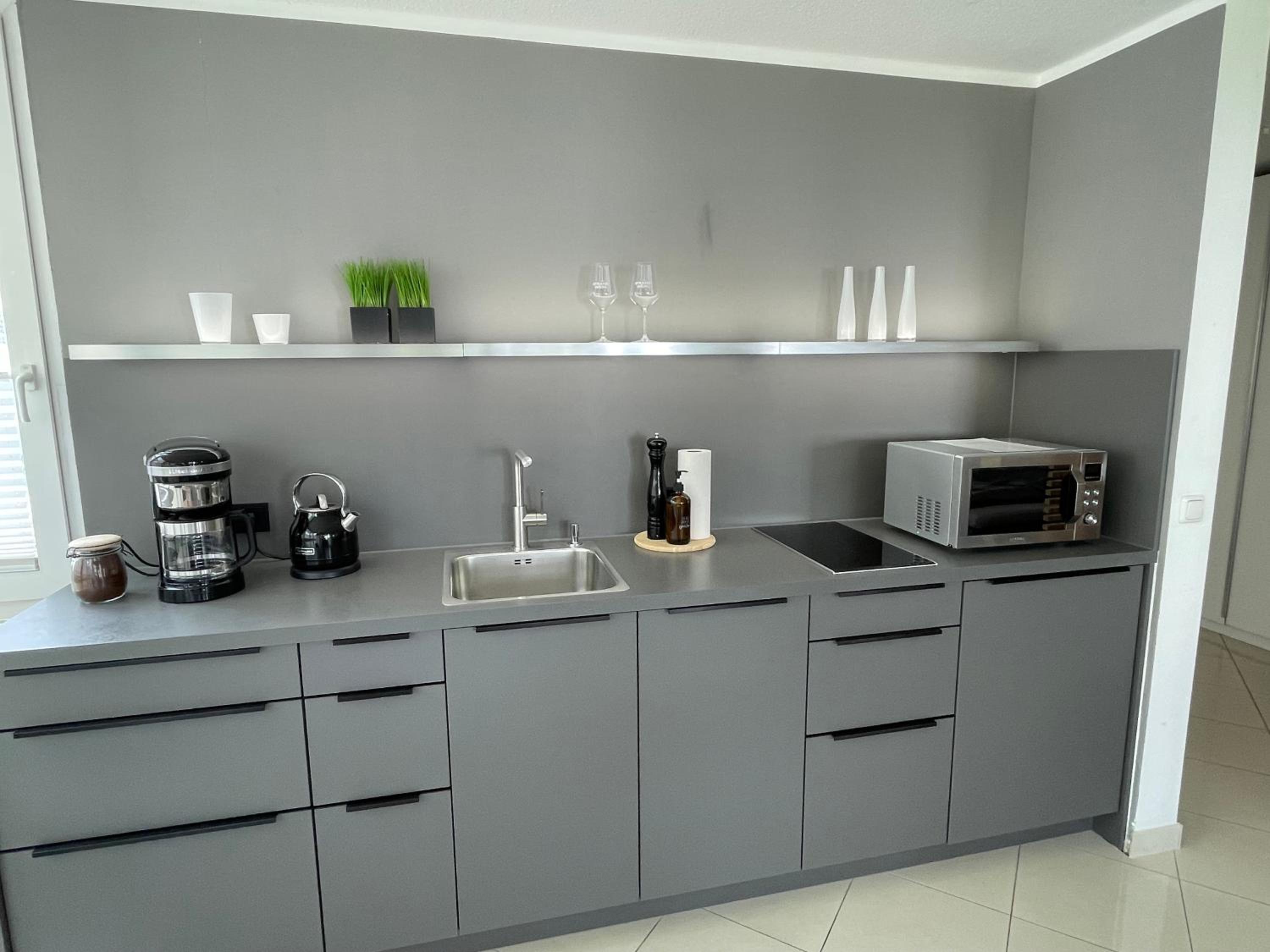 Apartment with Balcony - Photo 7
