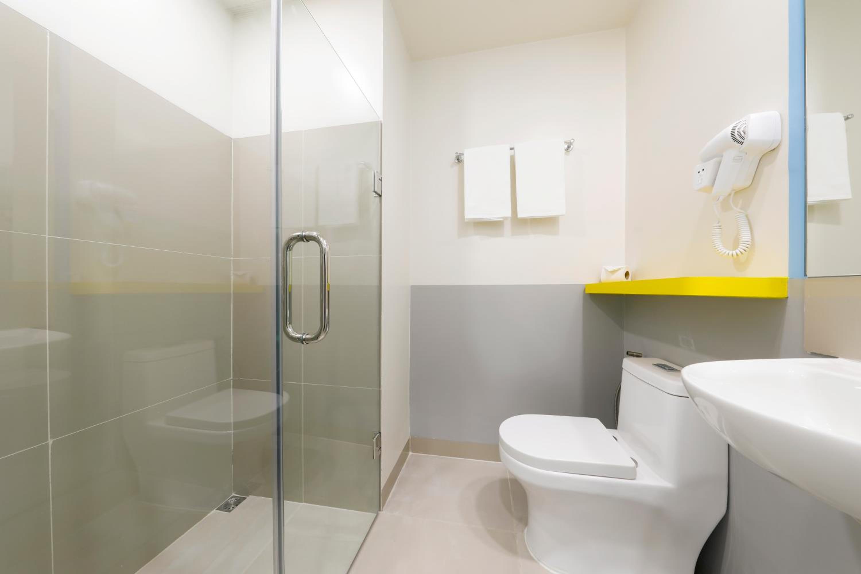 Standard Double Room - Photo 6