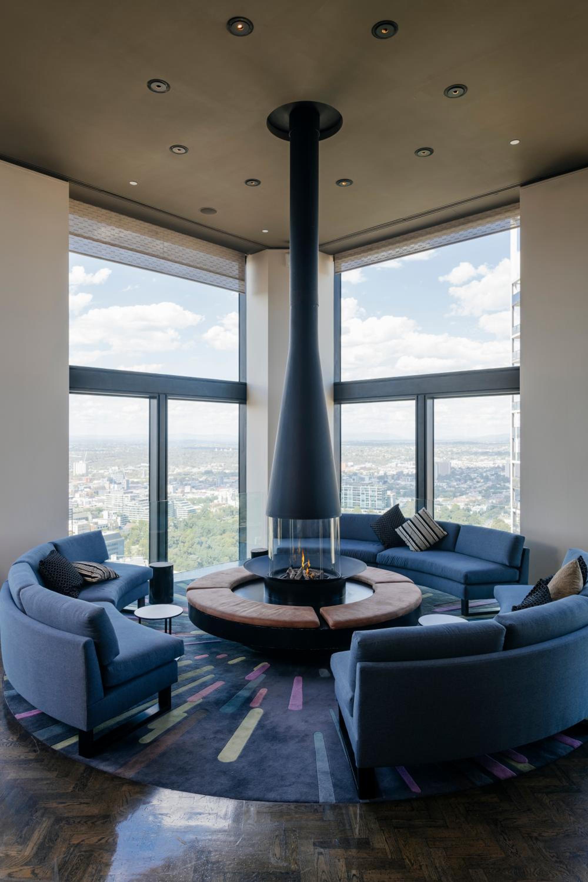 Luxury Club King Room with City View - Club Lounge Access