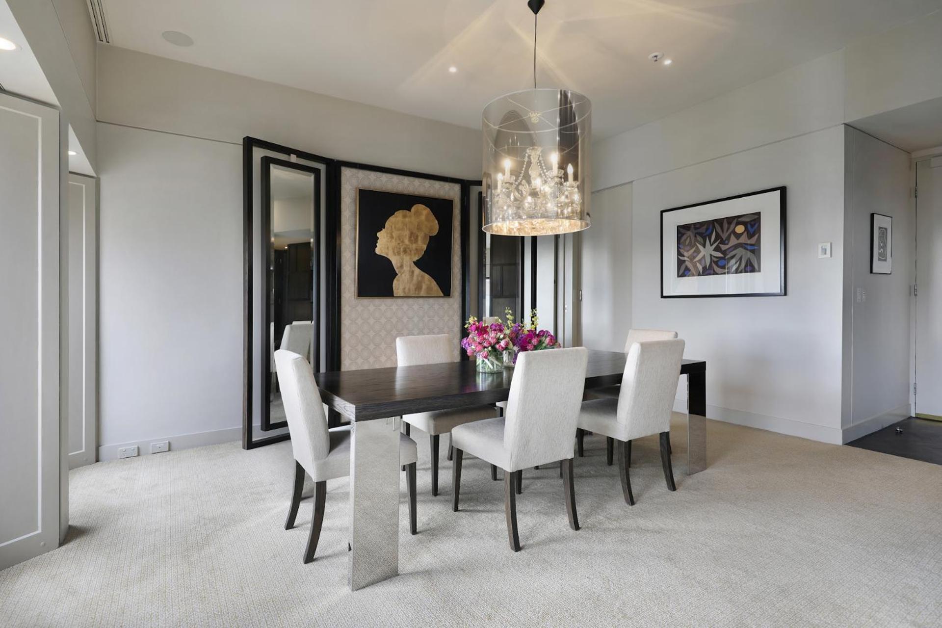 Opera Suite Residence