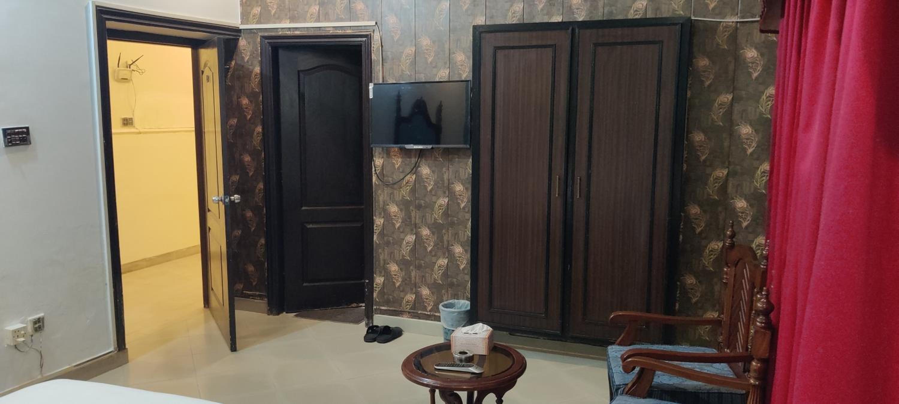 Deluxe Double Room (2 Adults + 1 Child) photo 2