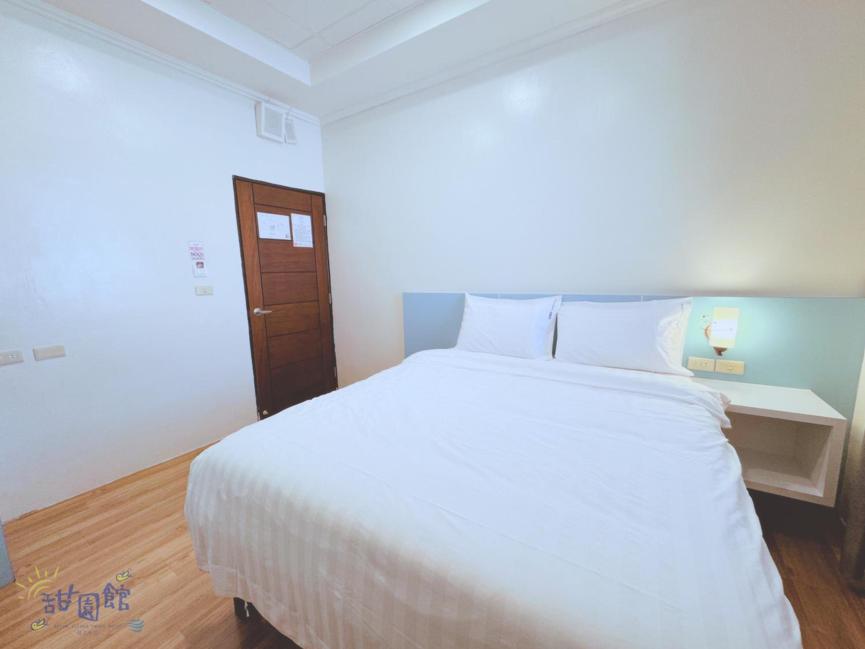 Double Room with Private Bathroom photo 1