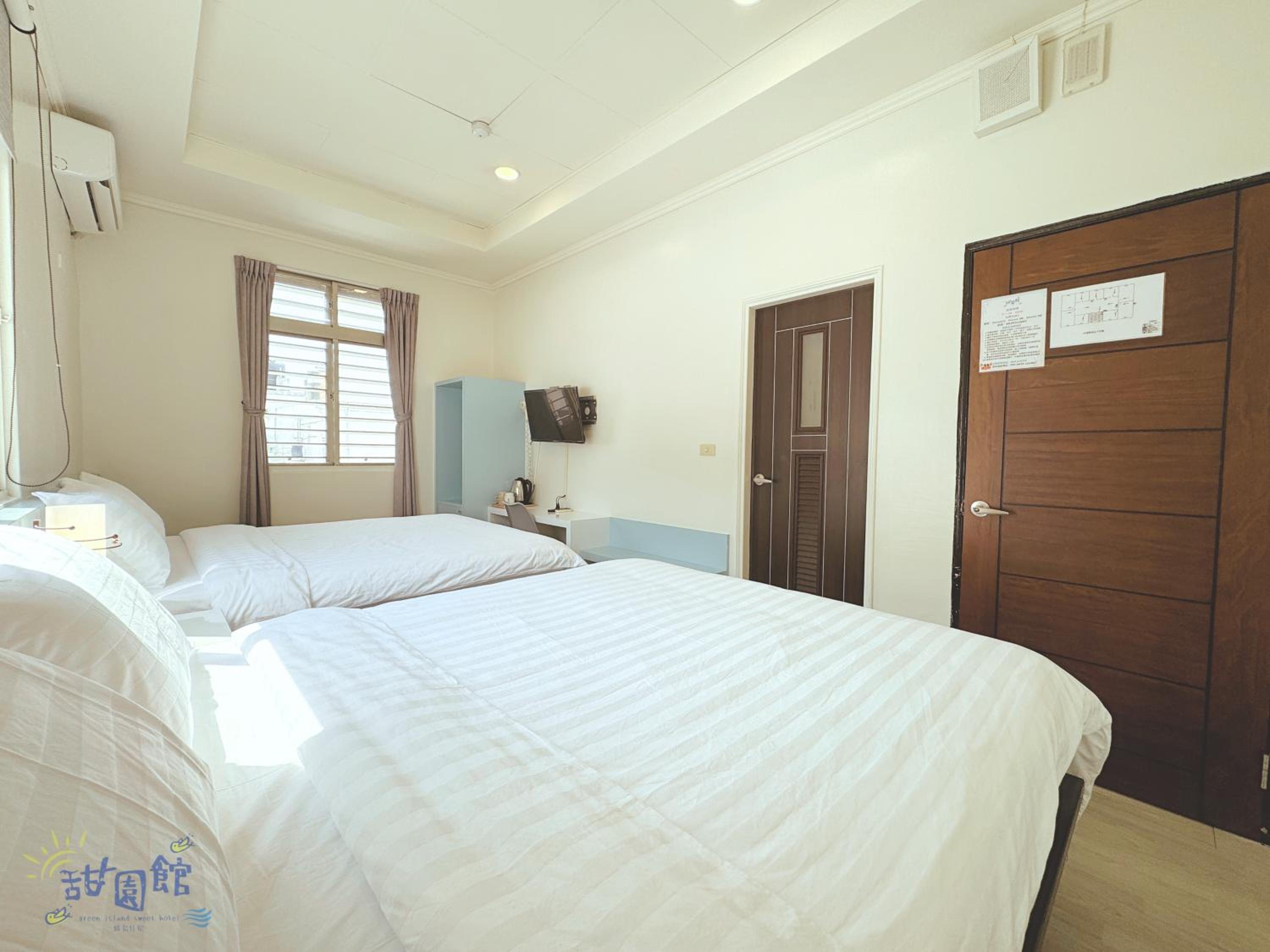 Standard Quadruple Room photo 3