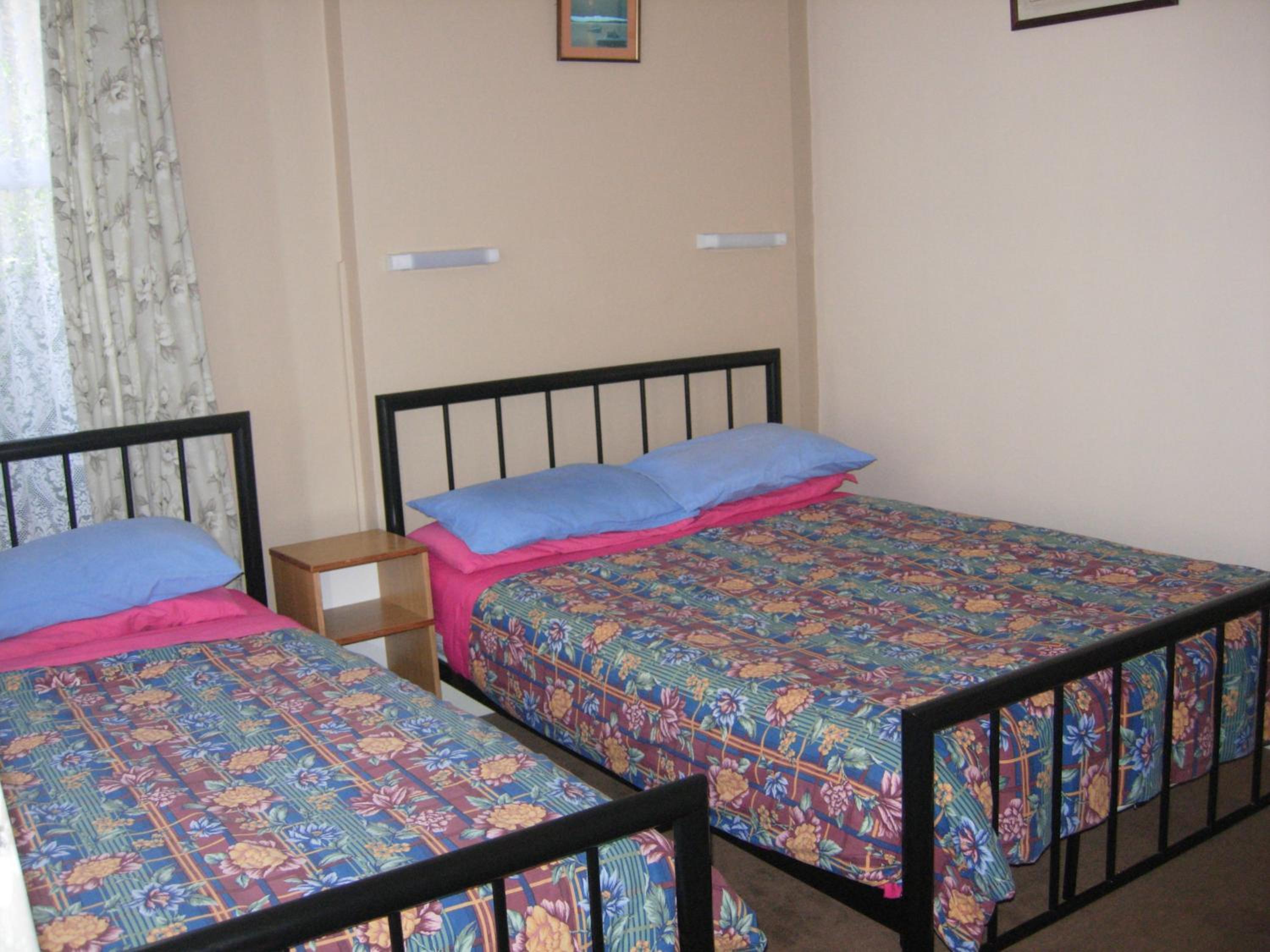 Triple Room with Bathroom - Photo 6