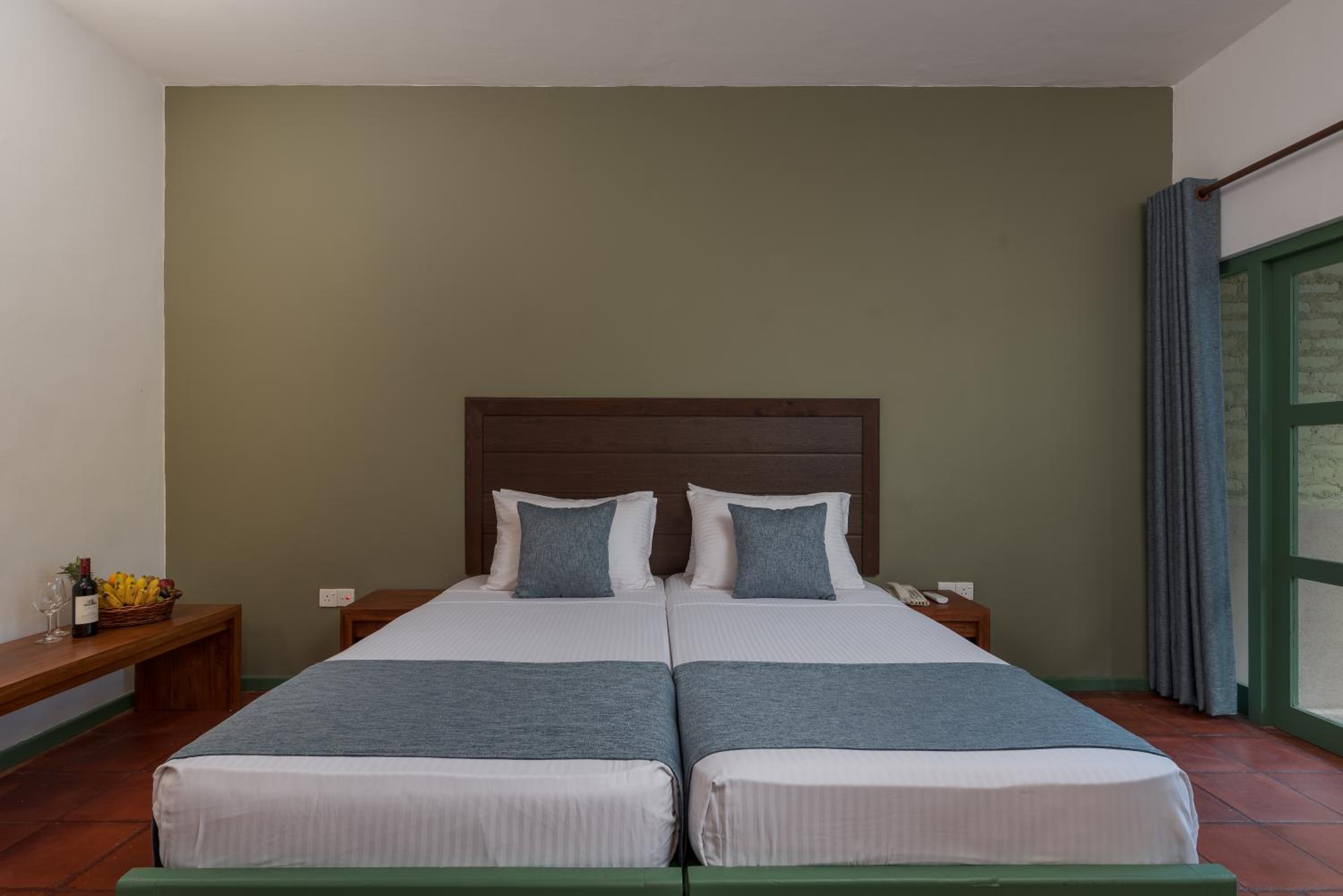 Deluxe Room - Photo 3