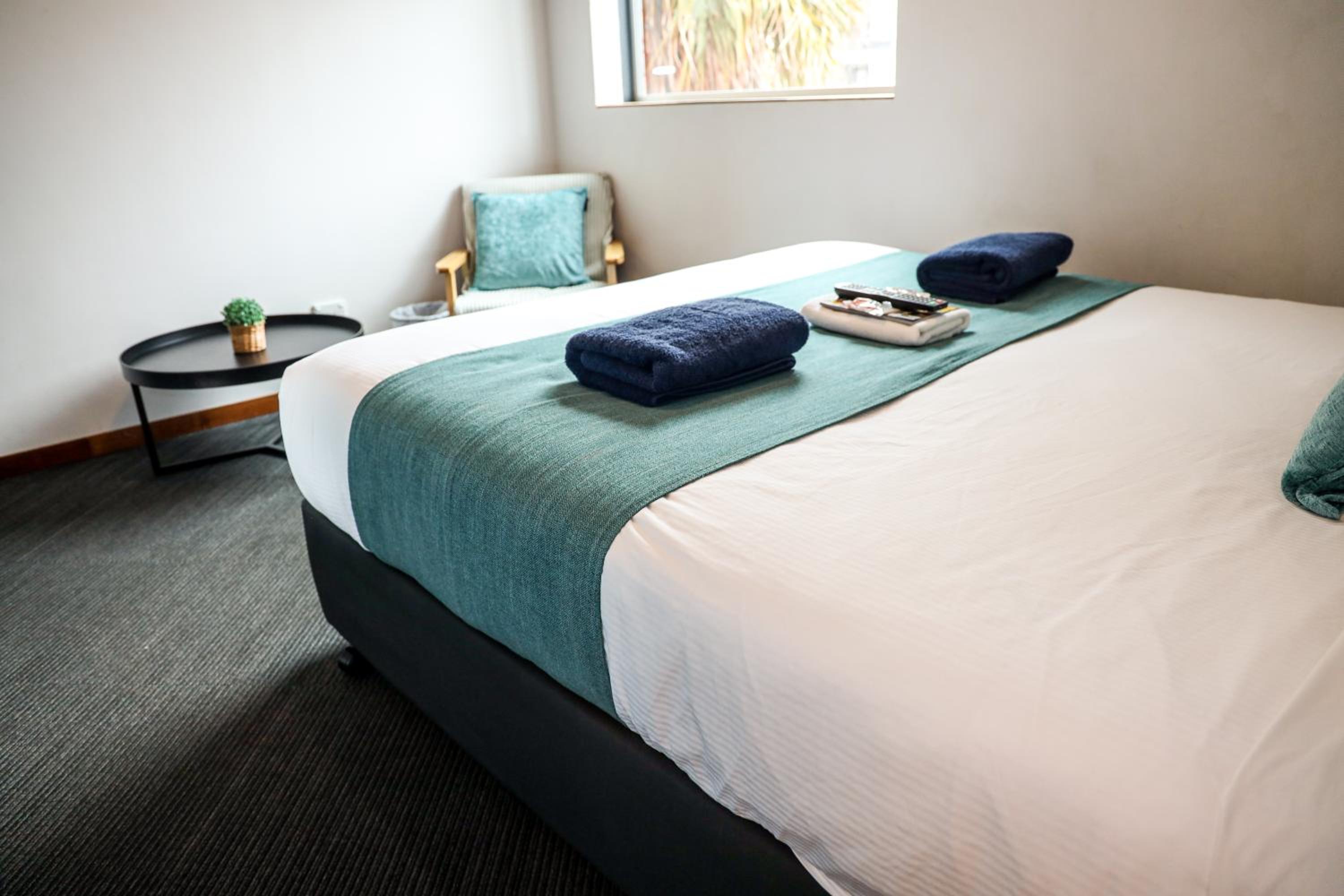Double Room with Private Bathroom - Photo 7