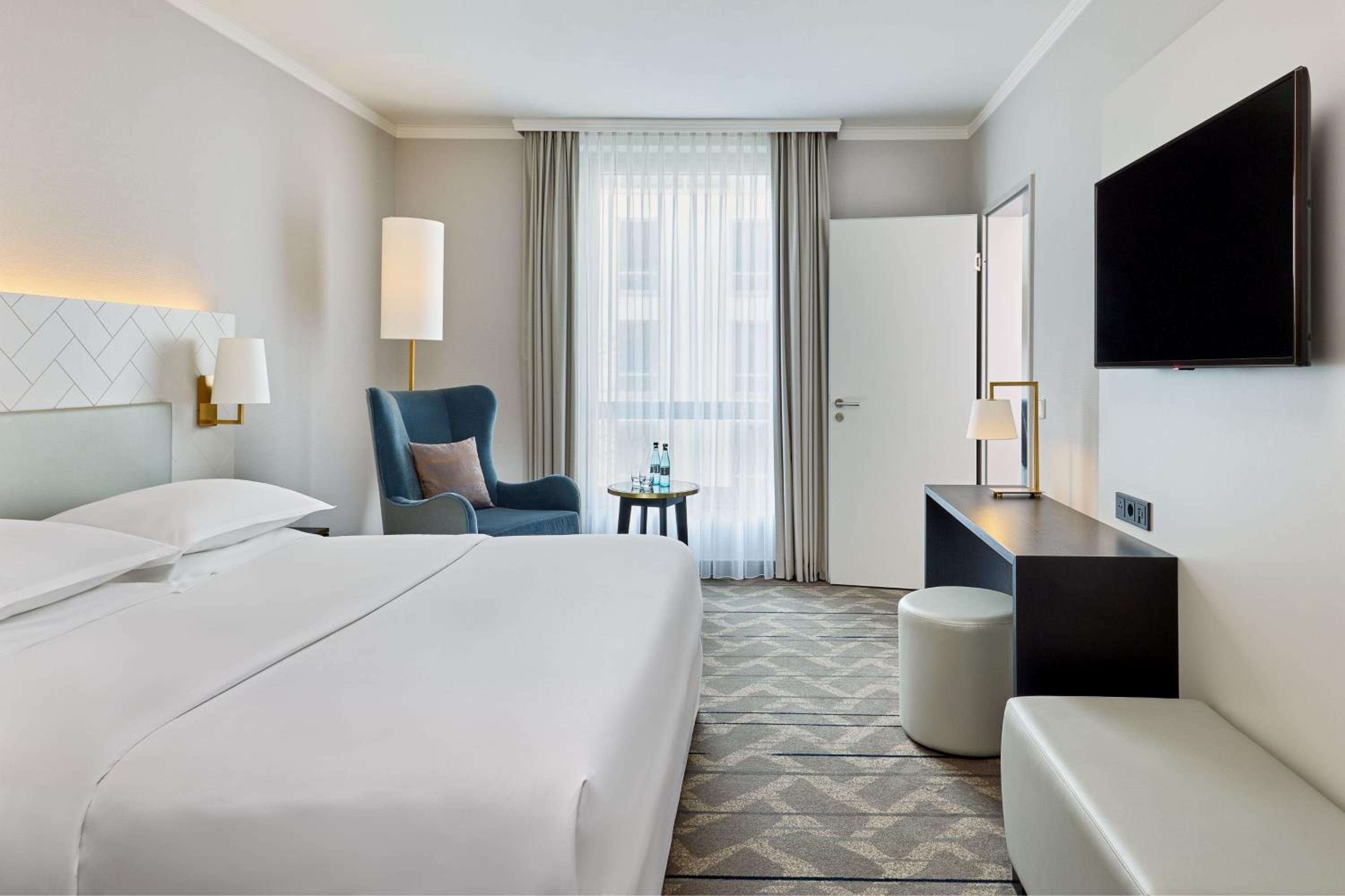 One-Bedroom King Suite with Sofa Bed
