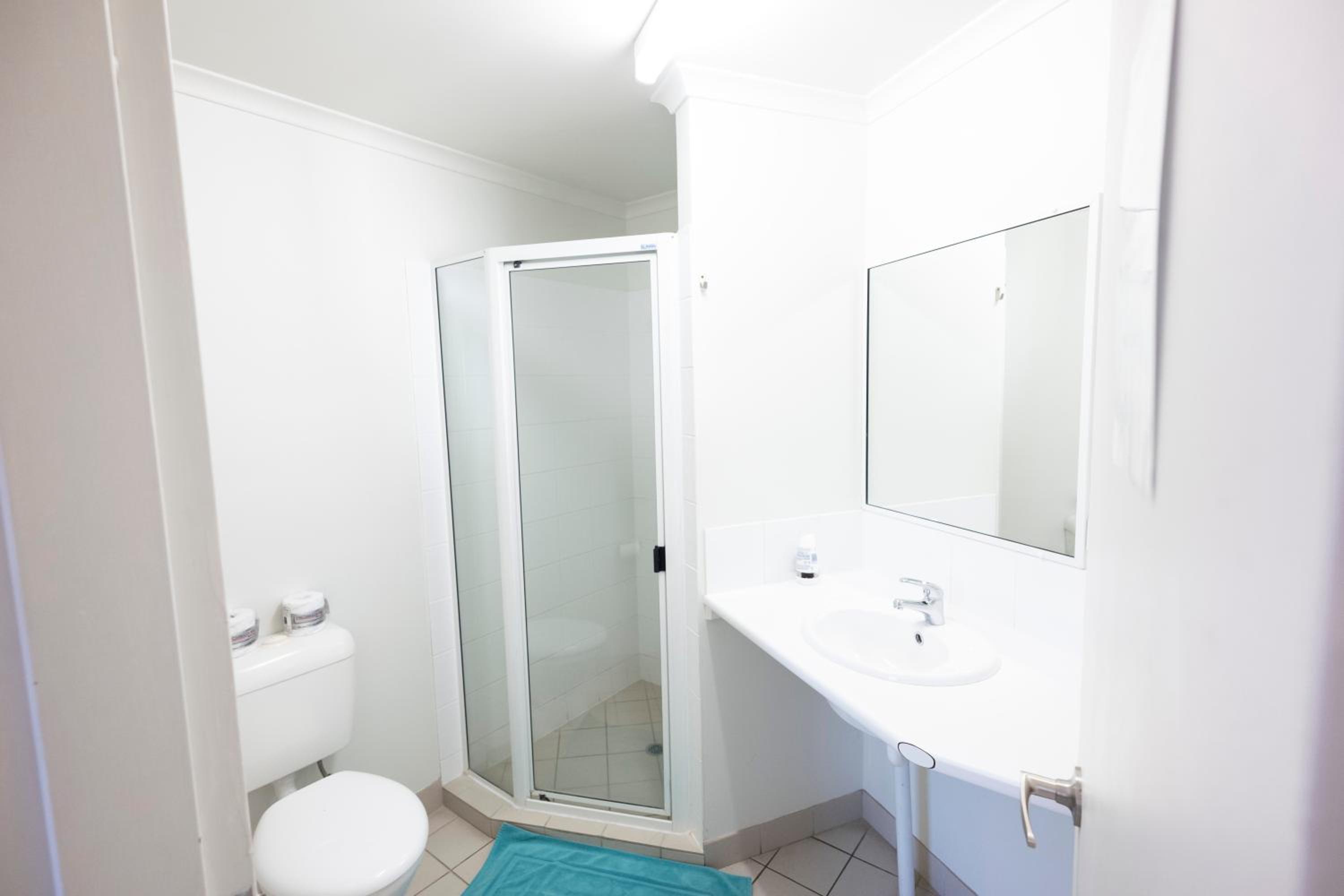 Queen Plus 2 with Ensuite photo 2