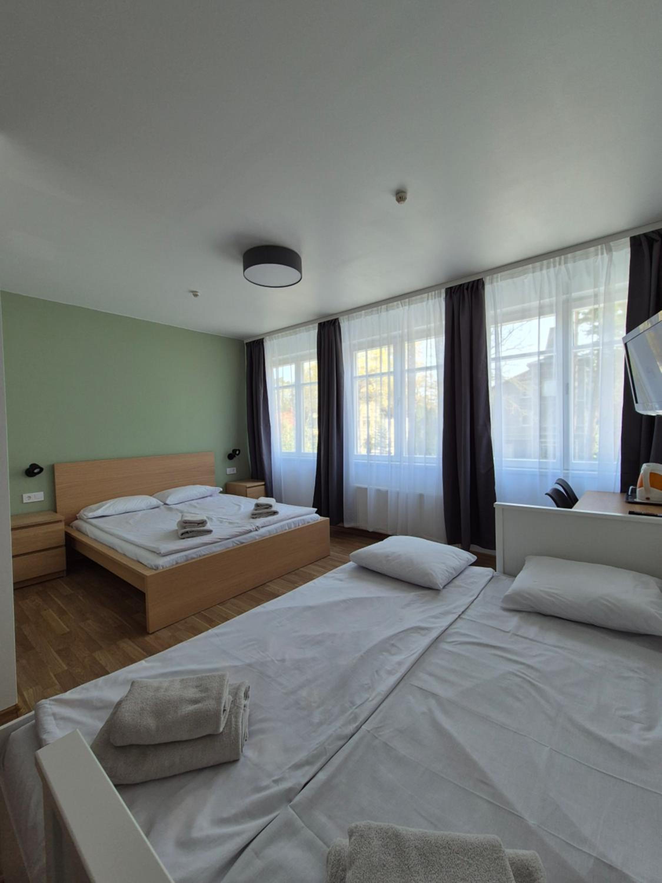 Quadruple Room - Photo 1