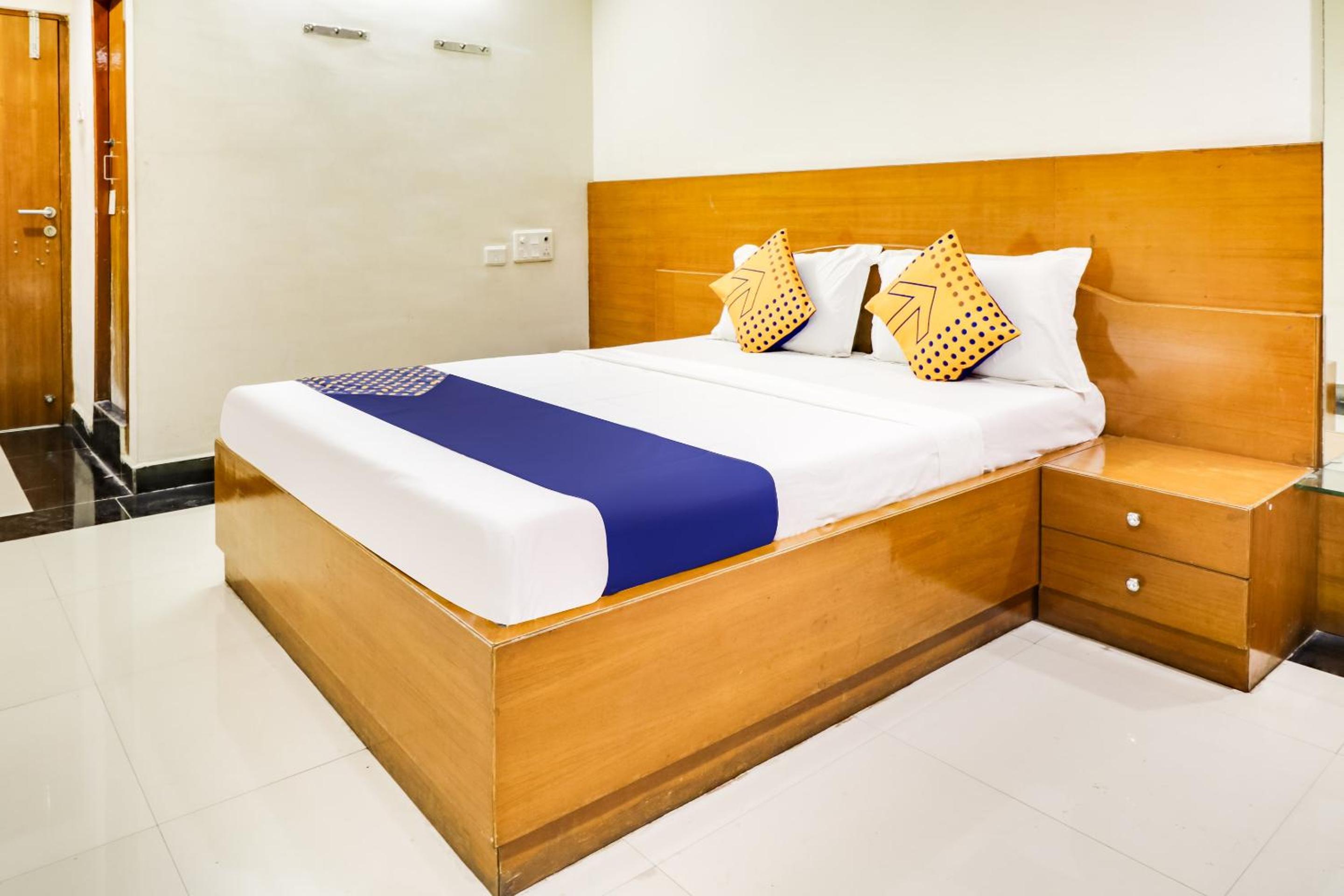 Triple Room with Bathroom - Photo 1