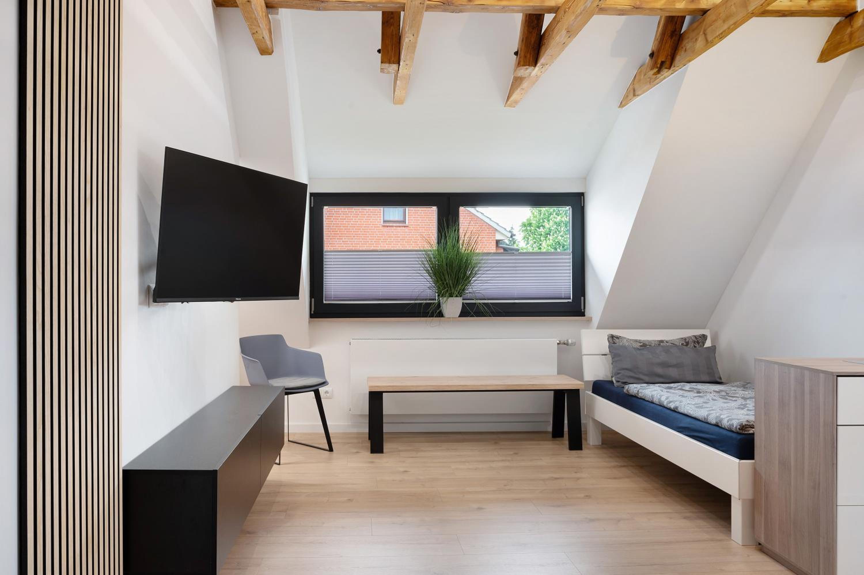 Superior One-Bedroom Apartment