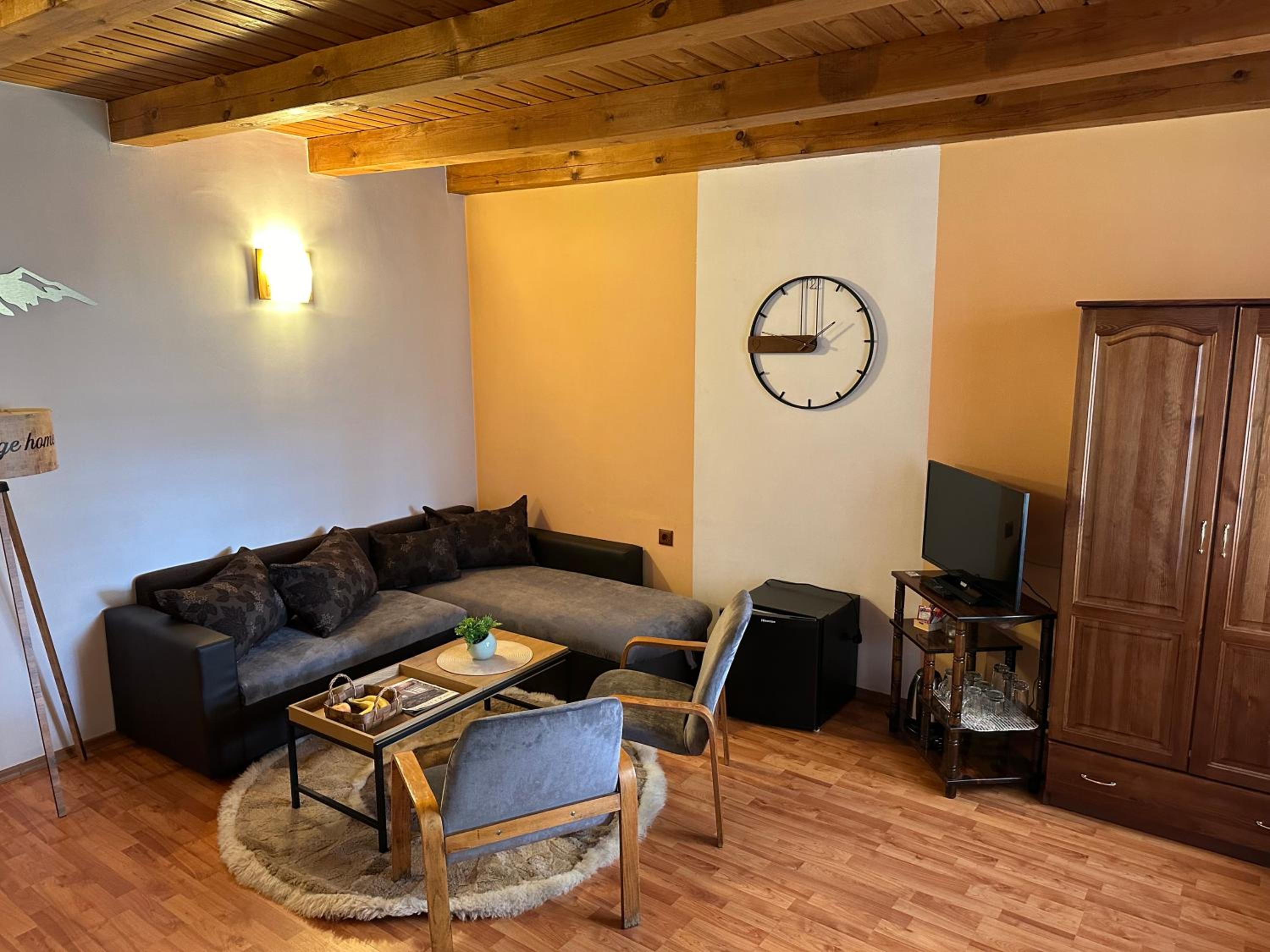 Standard Twin Room with Sofa