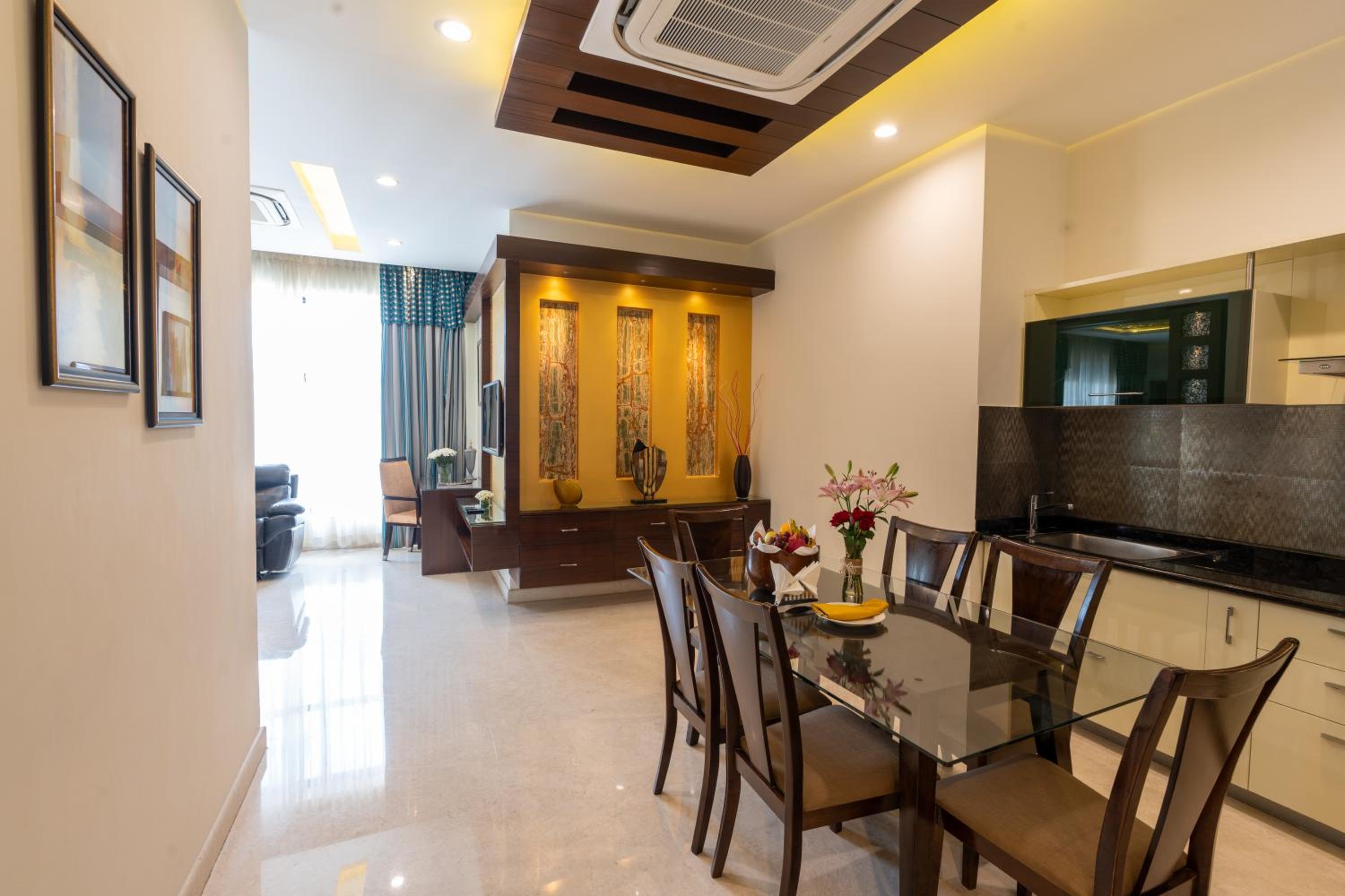 Deluxe Suite with One way Airport transfer,15% Discount on Food and Soft Beverage and Spa