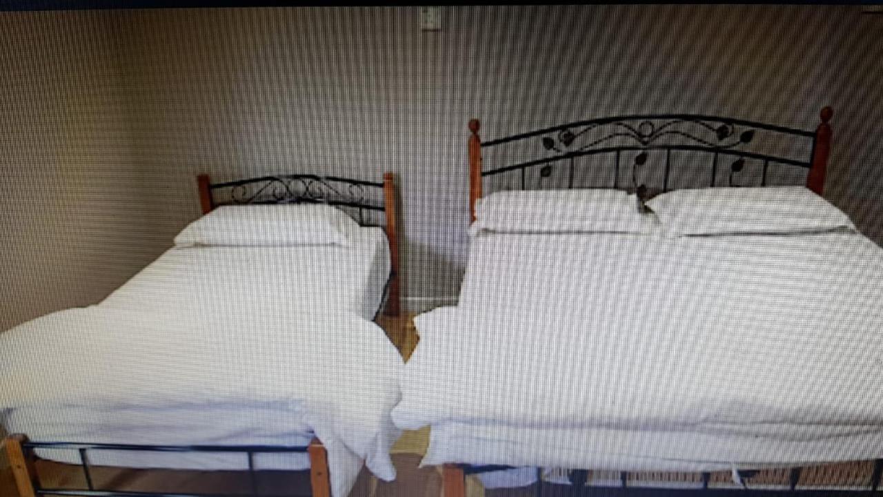 Standard Queen Room photo 2