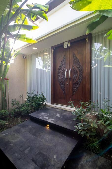 Three-Bedroom Villa - Photo 38