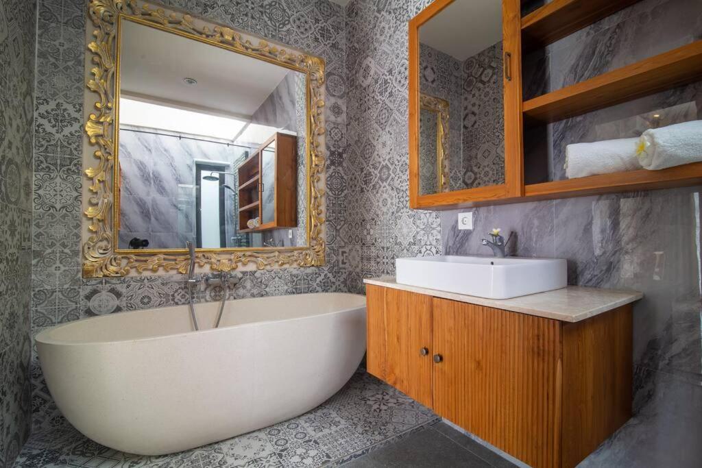 Three-Bedroom Villa - Photo 24