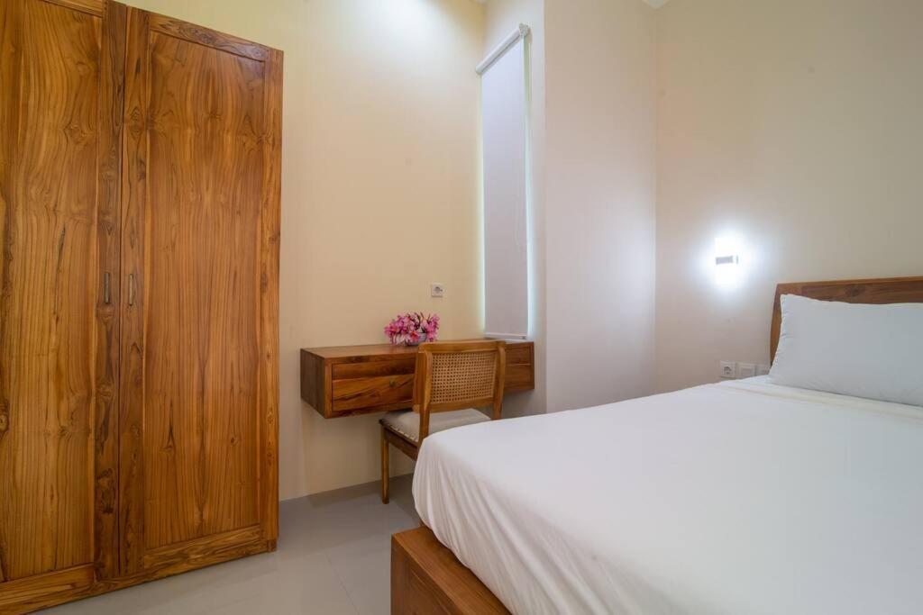 Three-Bedroom Villa - Photo 20