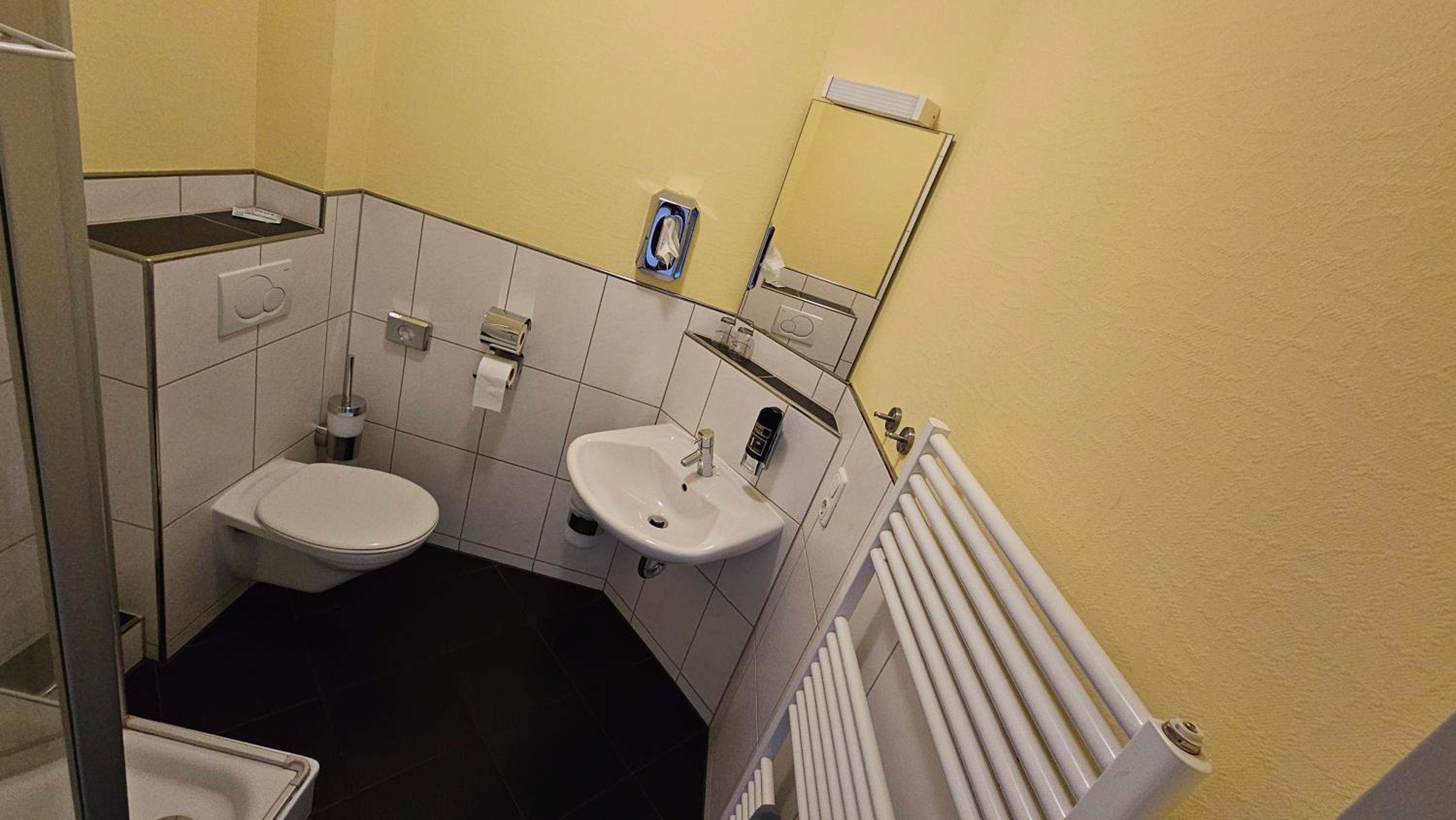 Single Room photo 3