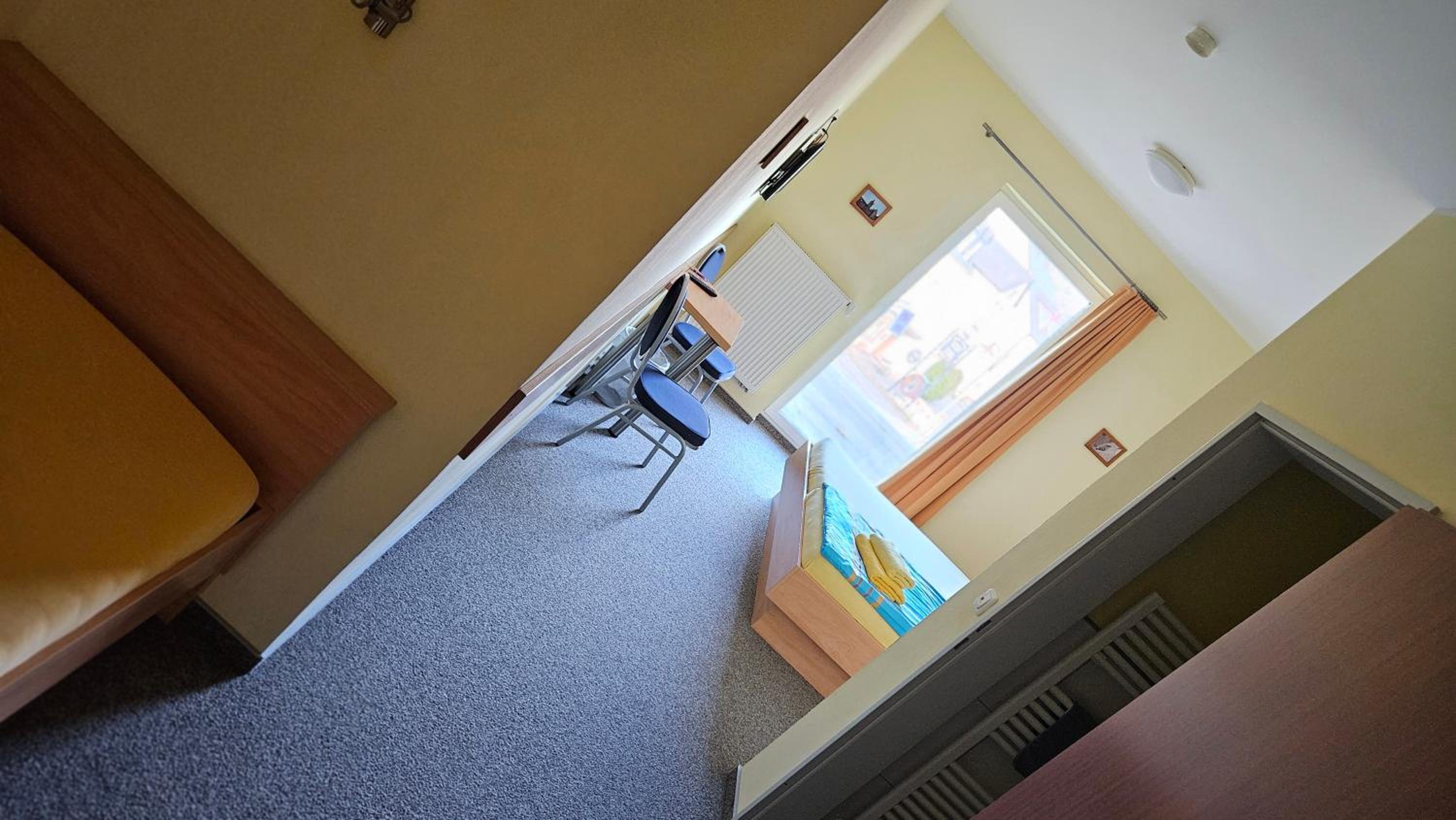 Single Room photo 2