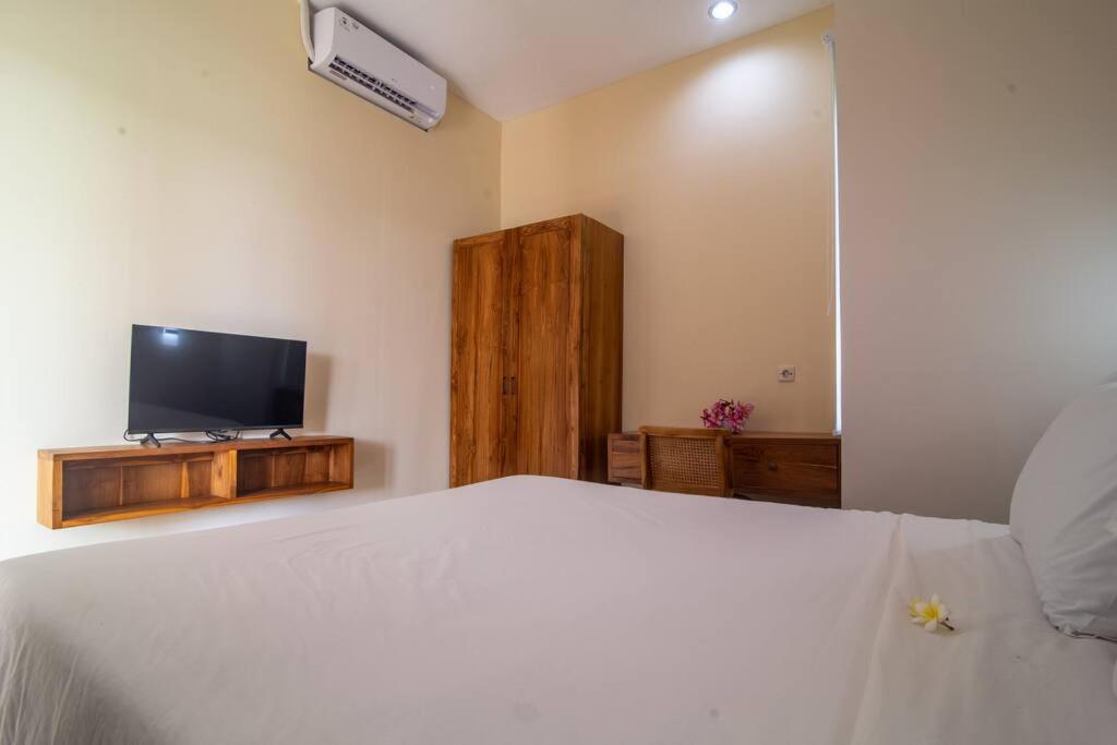 Three-Bedroom Villa - Photo 14