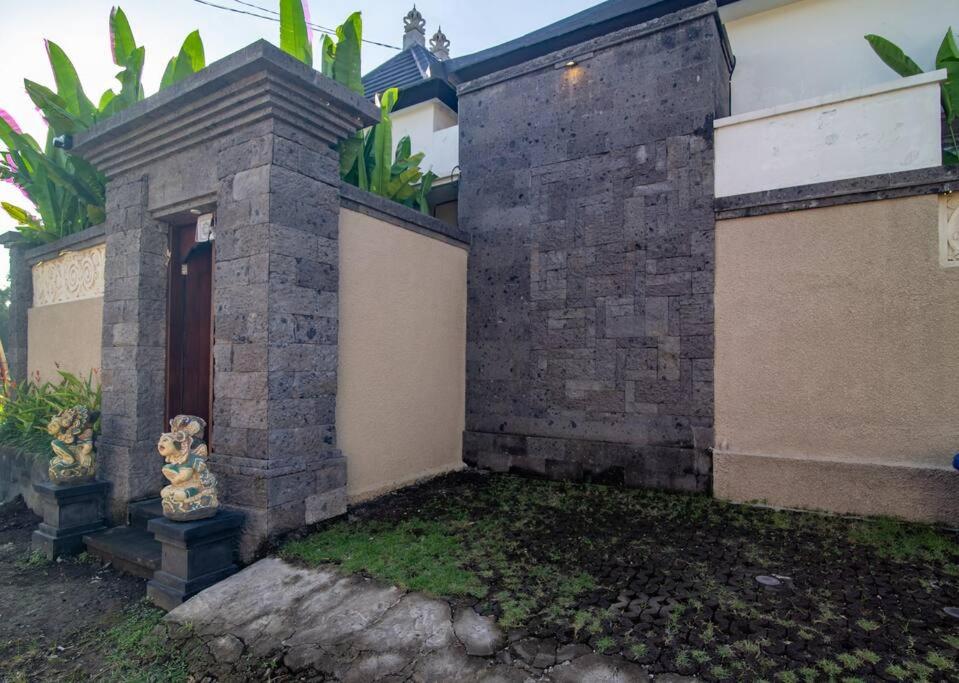 Three-Bedroom Villa - Photo 8