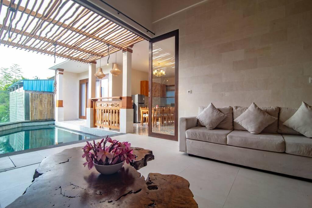 Three-Bedroom Villa - Photo 3