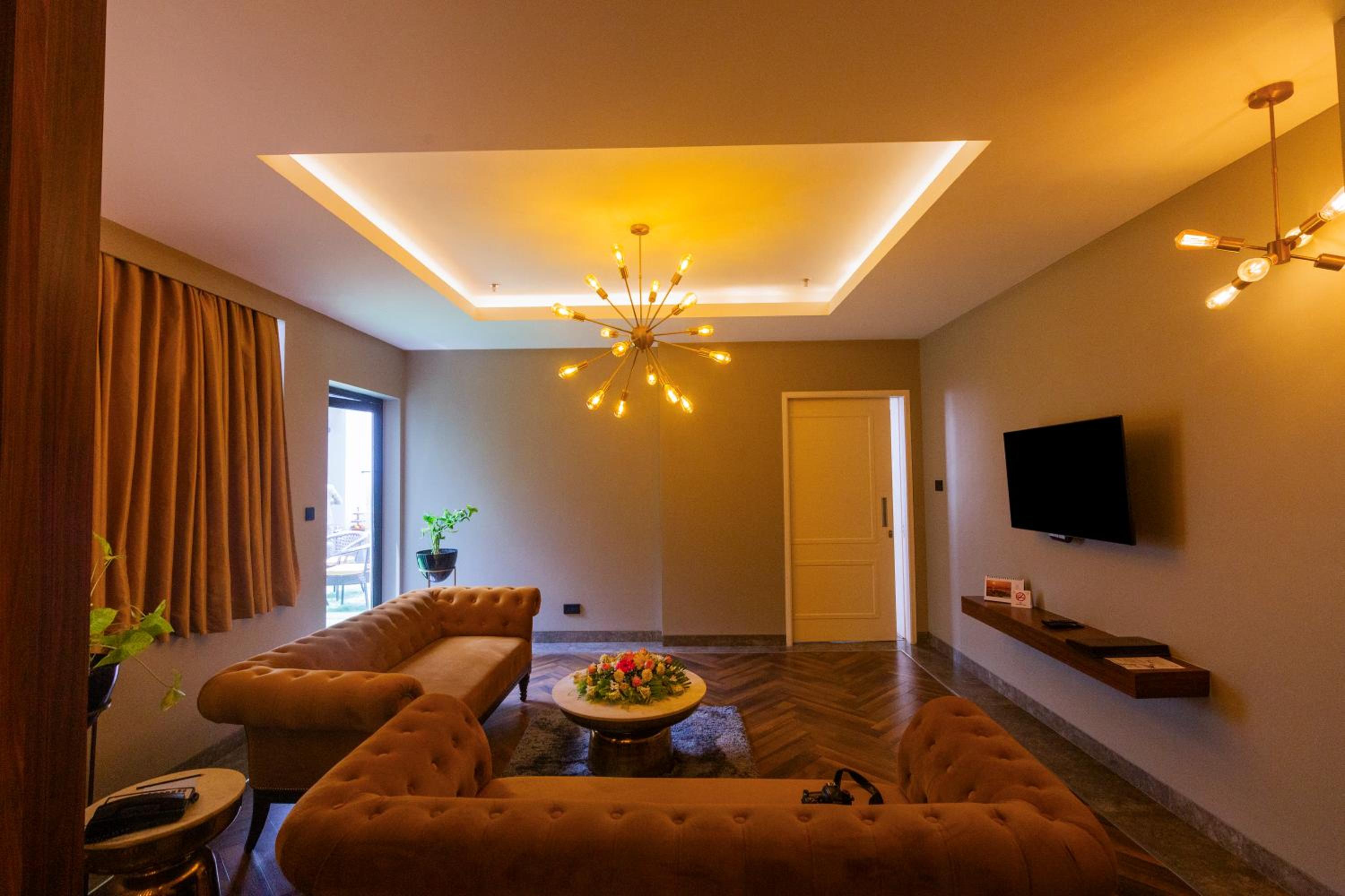 Polo Suite : 20% off on session of 90 mins Spa || 15% off on F&S.B with a-la-carte selection || Complimentary welcome drinks on arrival Polo Suite : 20% off on session of 90 mins Spa || 15% off on F&S.B with a-la-carte selection || Complimentary welcome drinks on arrival