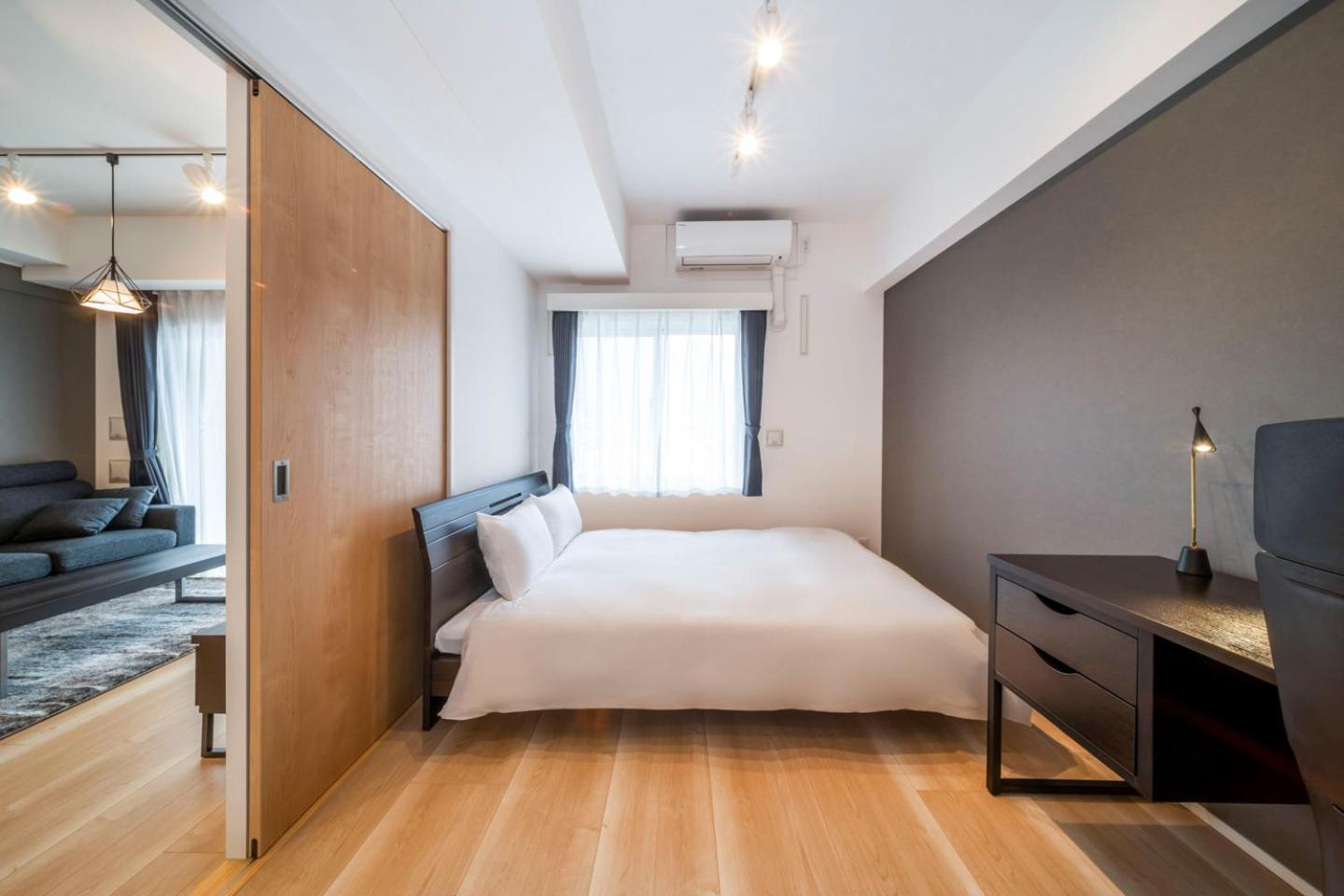 One-Bedroom Apartment photo 2