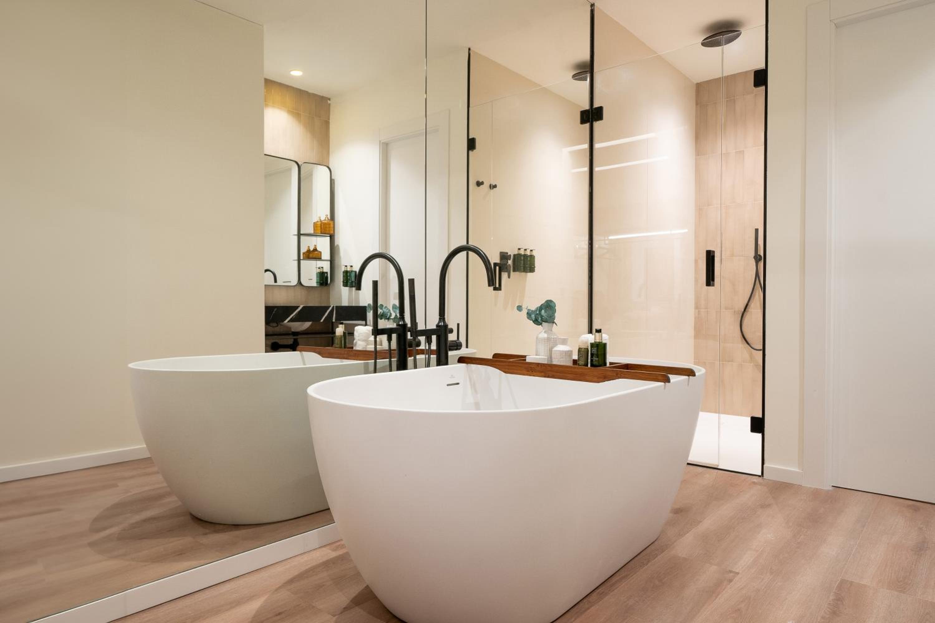 The Level Junior Suite - Photo 8
