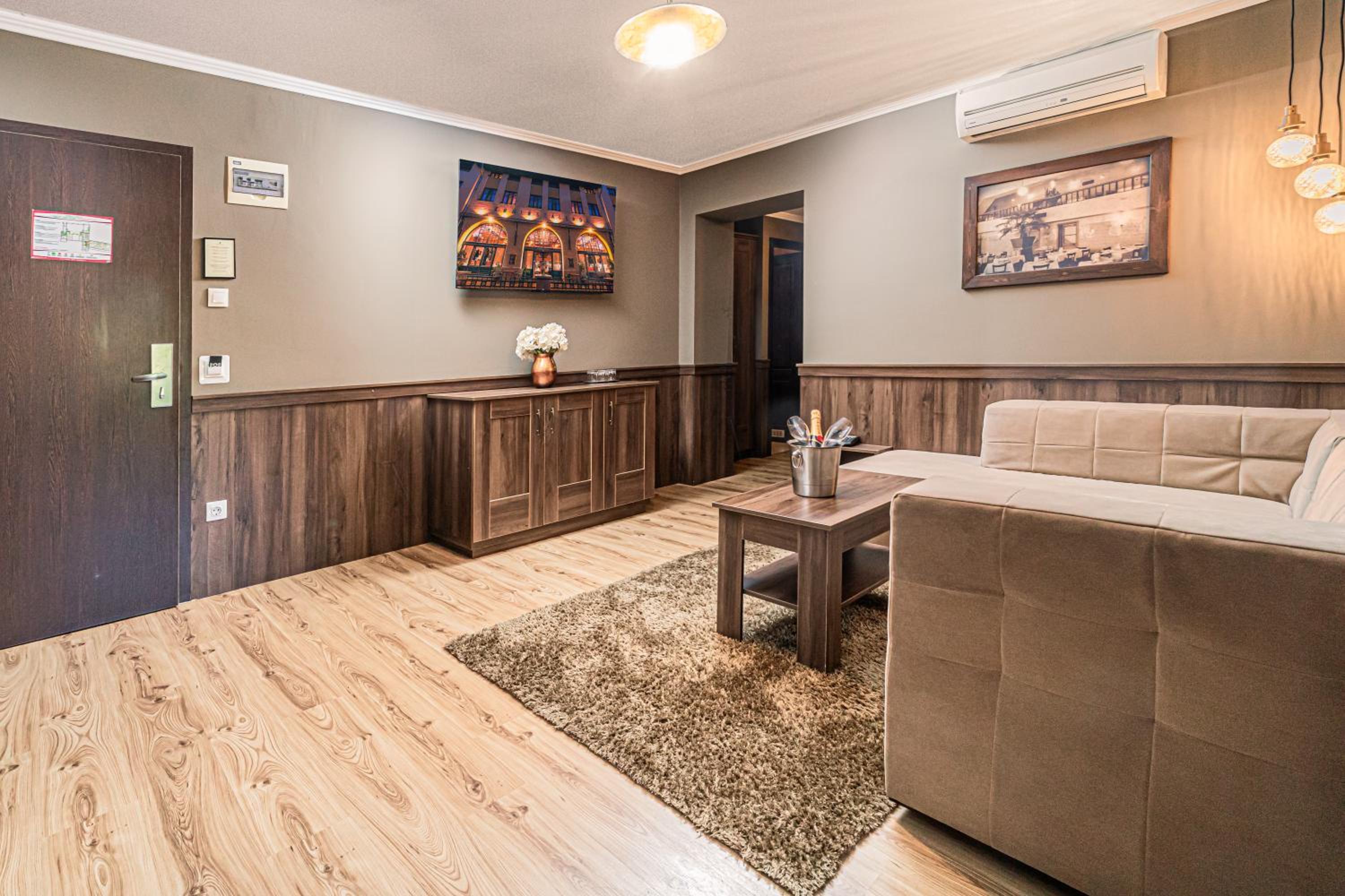 Family Suite photo 3