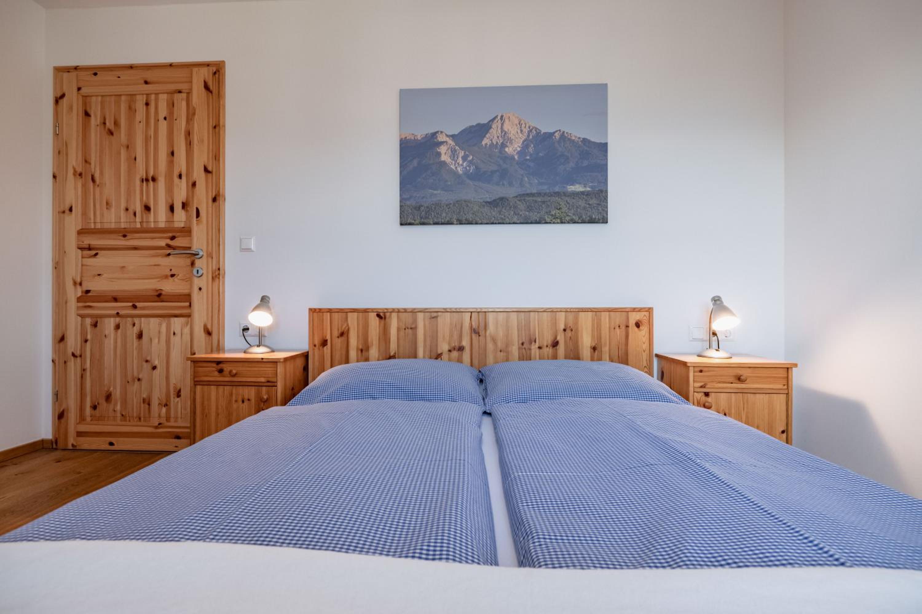 Apartment with Mountain View photo 1