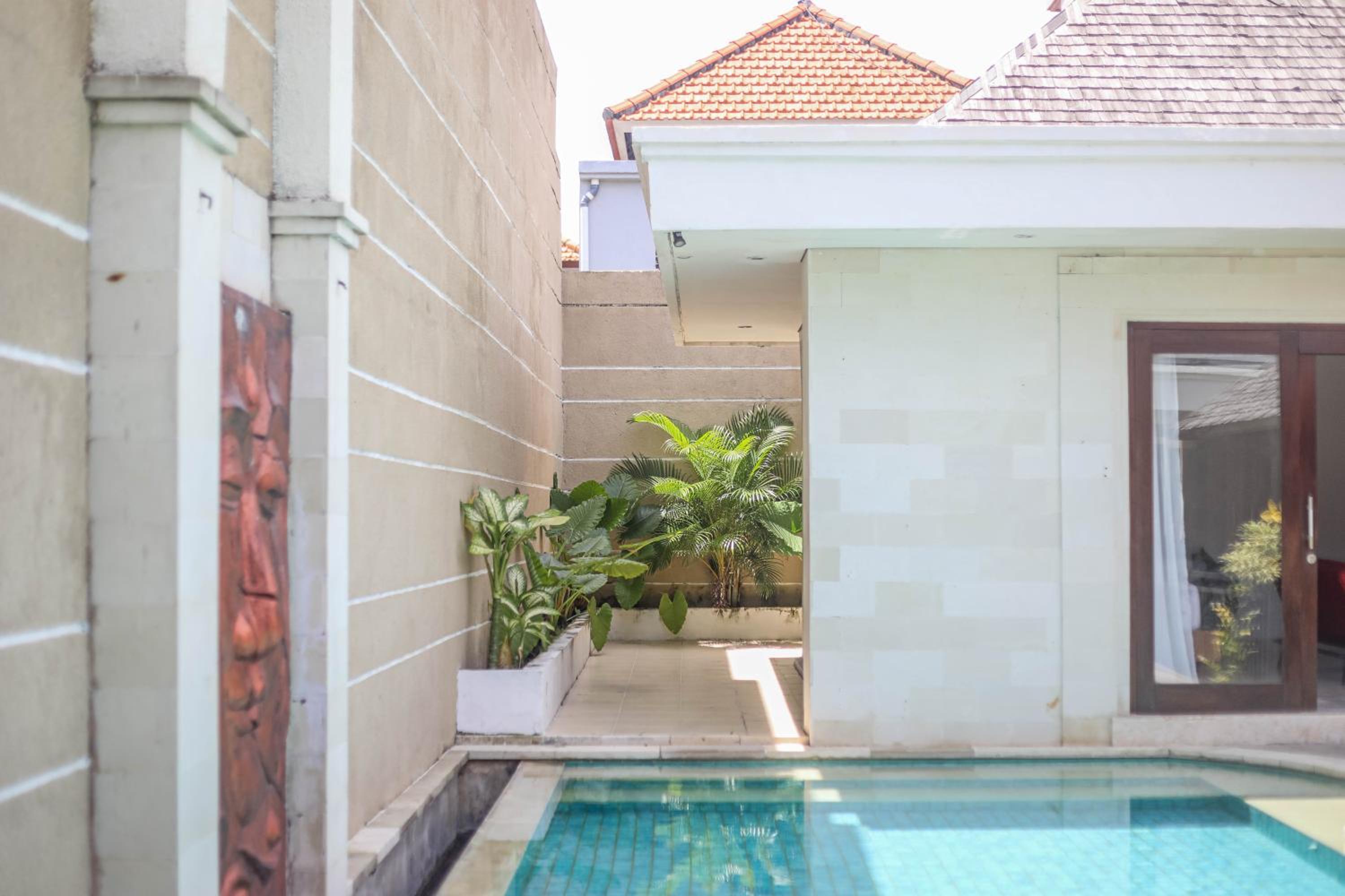 Villa with Garden View - Photo 4