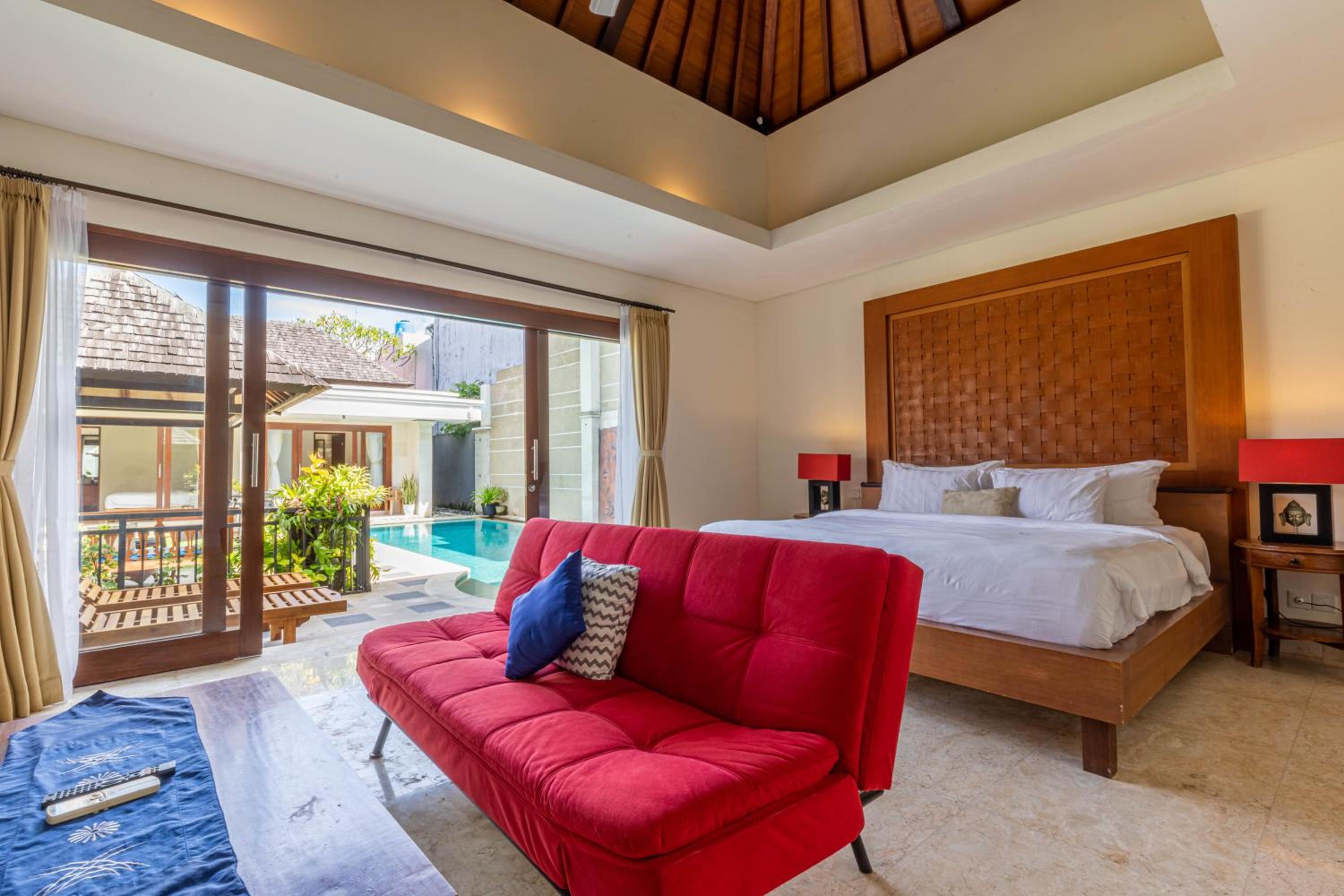 Villa with Garden View - Photo 12