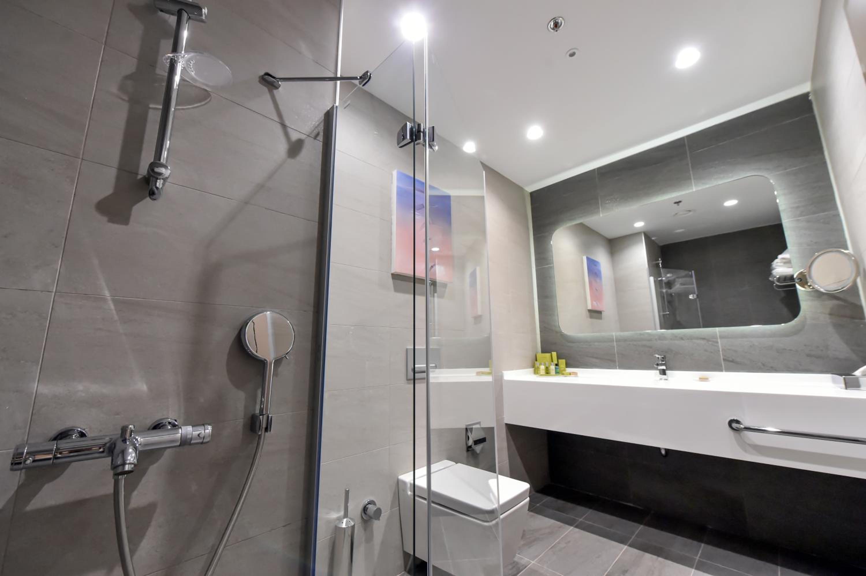 Double Room with Two Double Beds - Photo 4