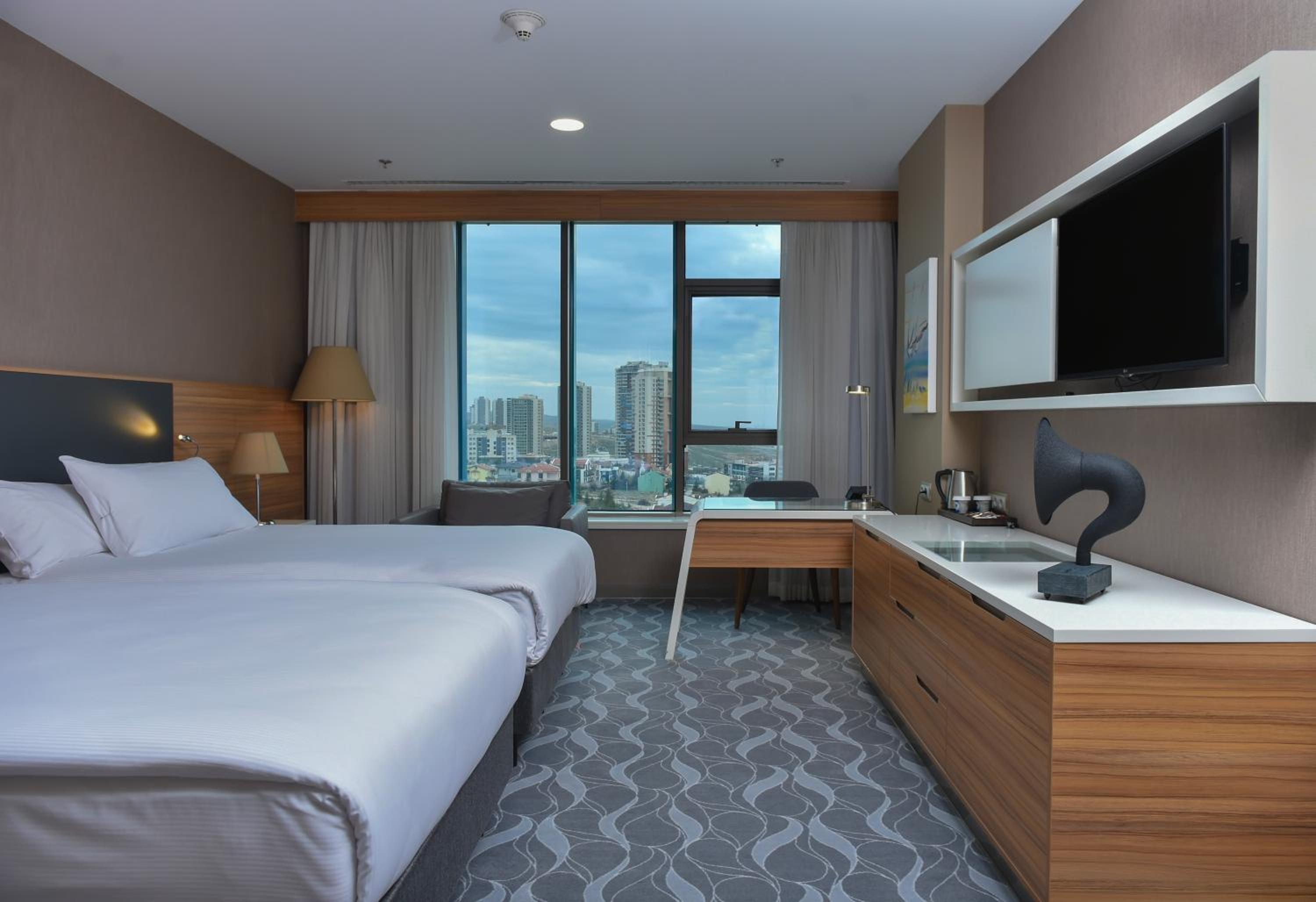 King Guest Room - Photo 2