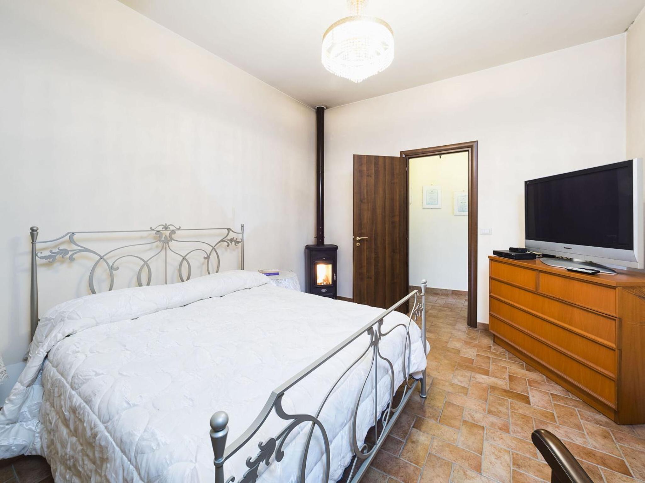 Two-Bedroom House photo 3