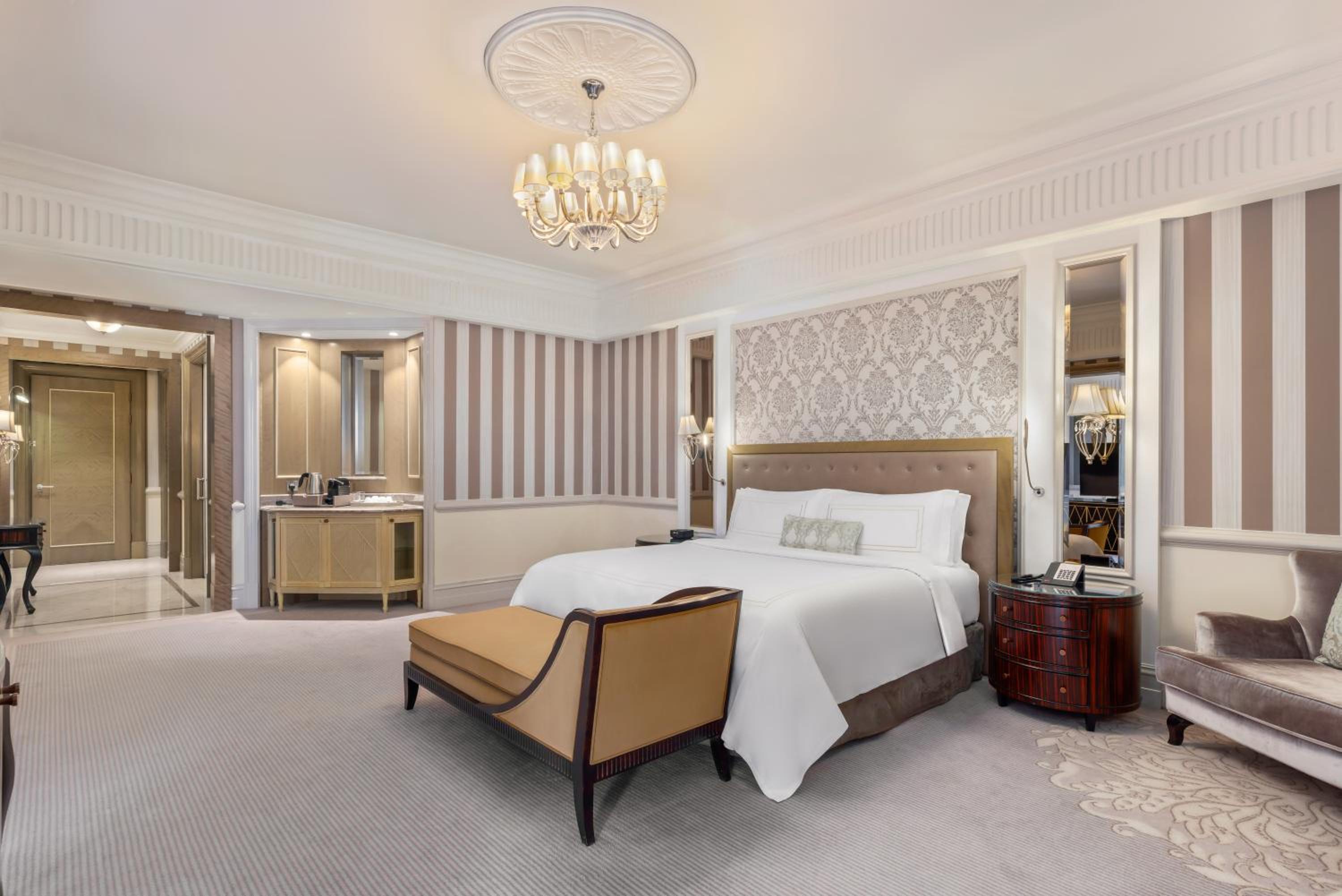 Diplomate Suite