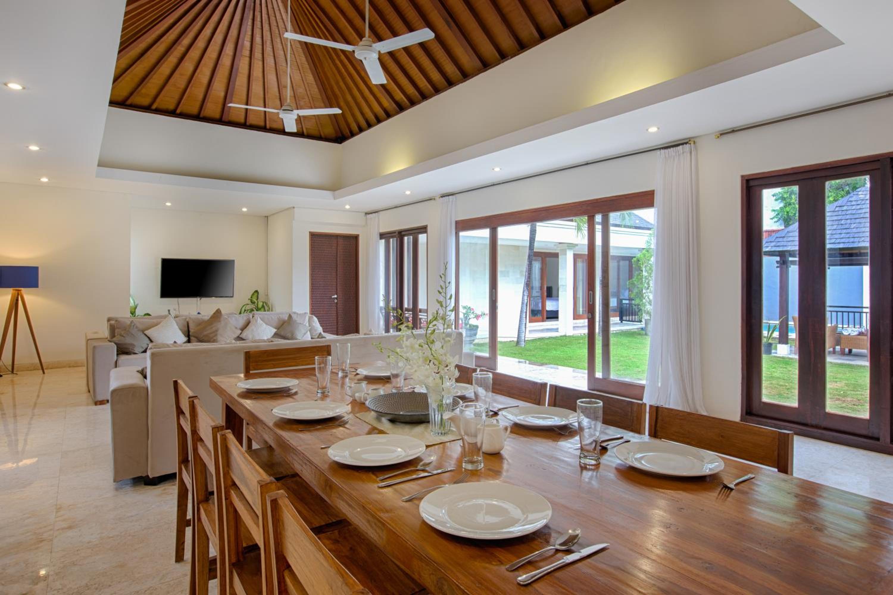 Villa with Garden View - Photo 5