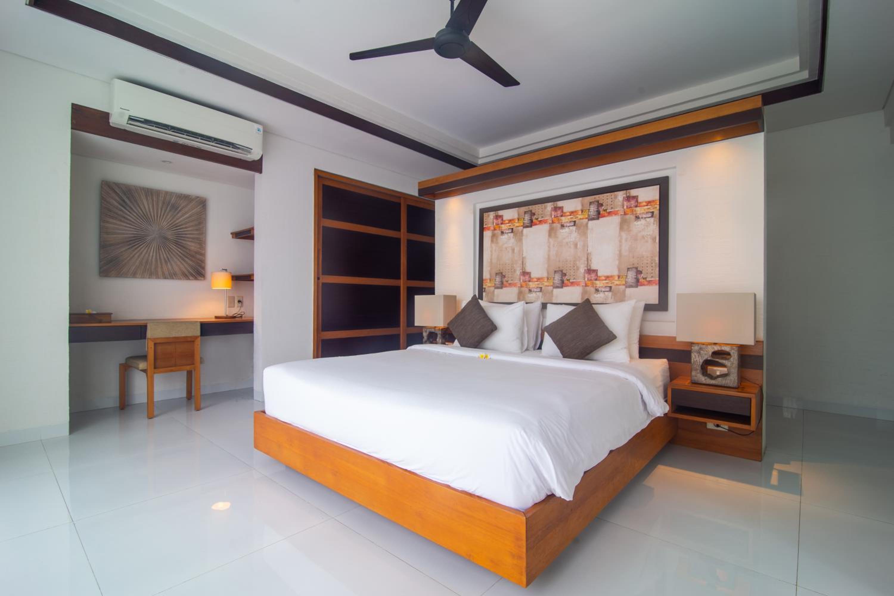Three-Bedroom Villa photo 1