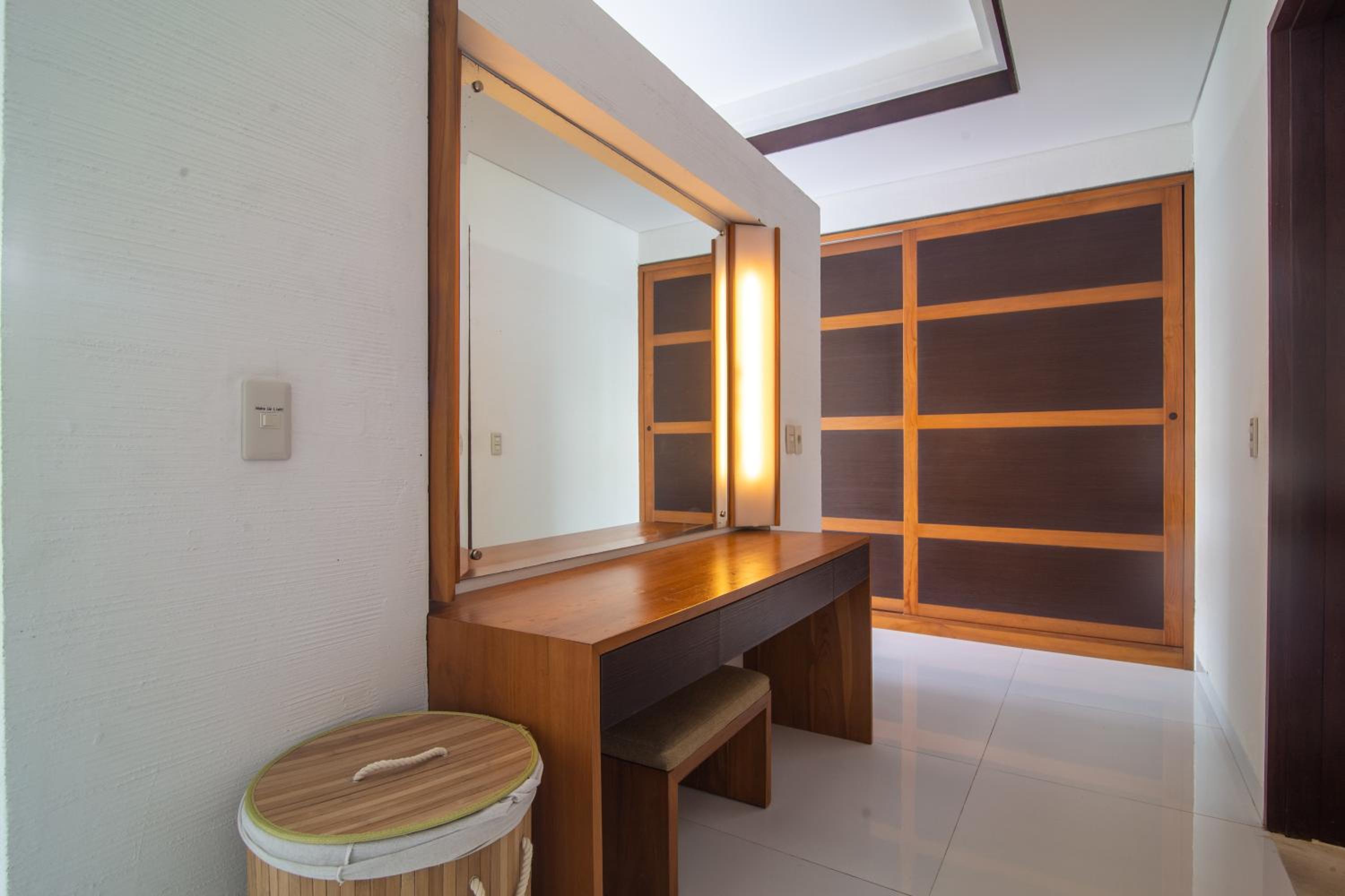 Three-Bedroom Villa photo 3