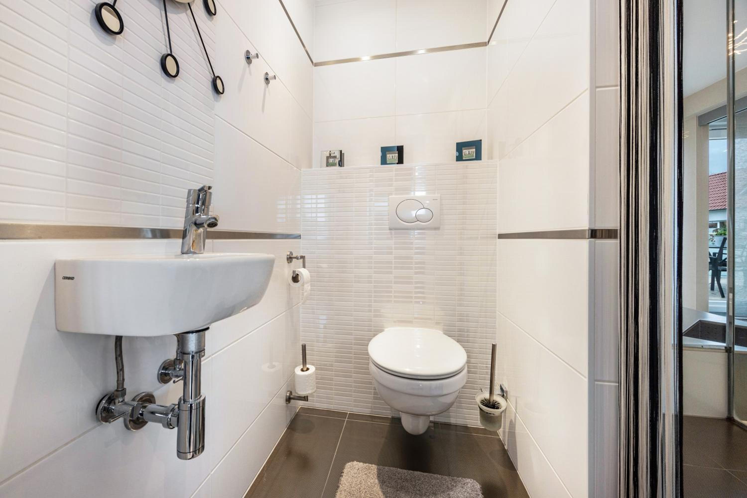 Two-Bedroom Deluxe Apartment with Balcony photo 3