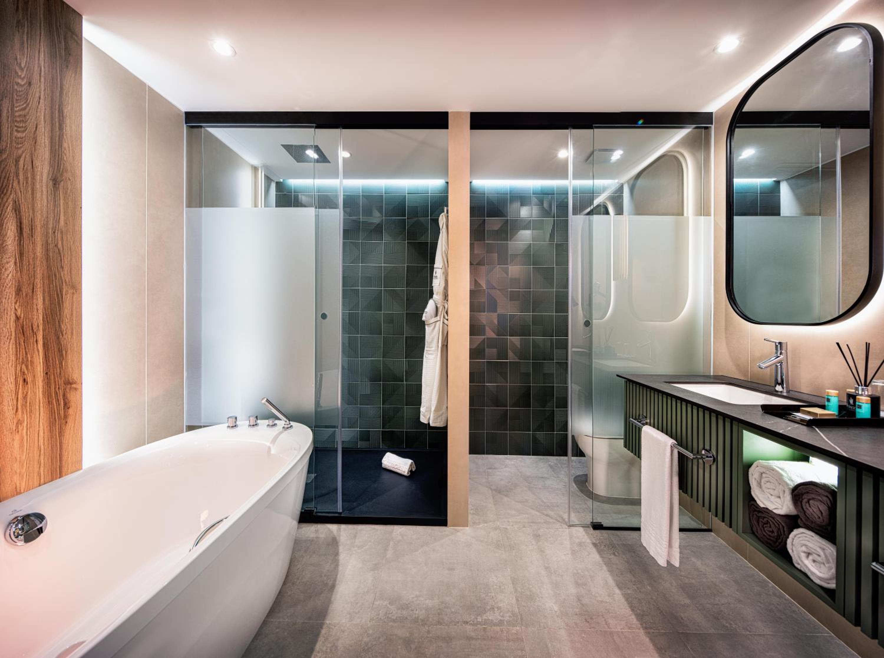 Ocean or Pool View Suite with Terrace, Balinese Bed, and Jacuzzi