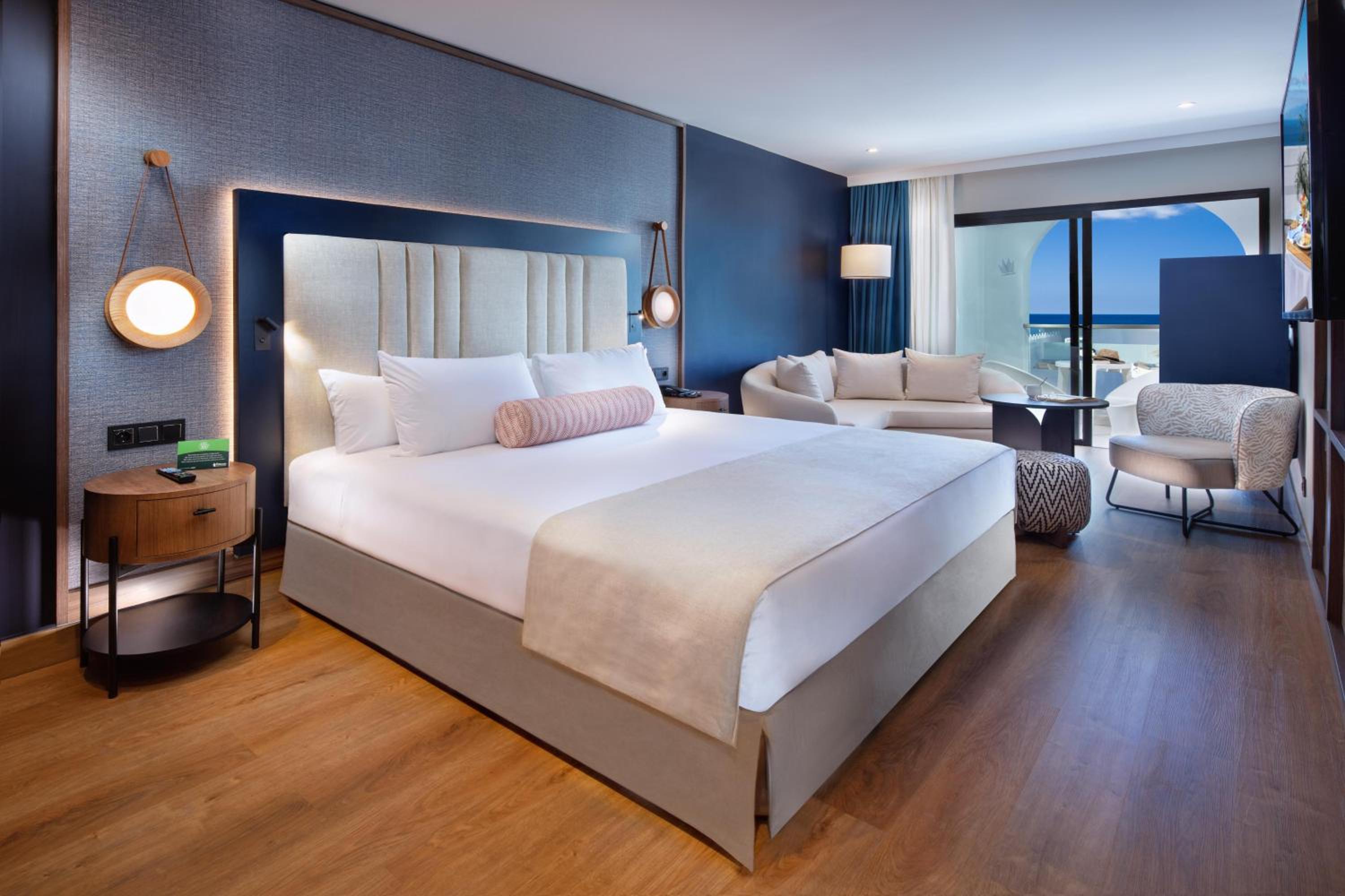 Junior Suite Ocean View or Pool View