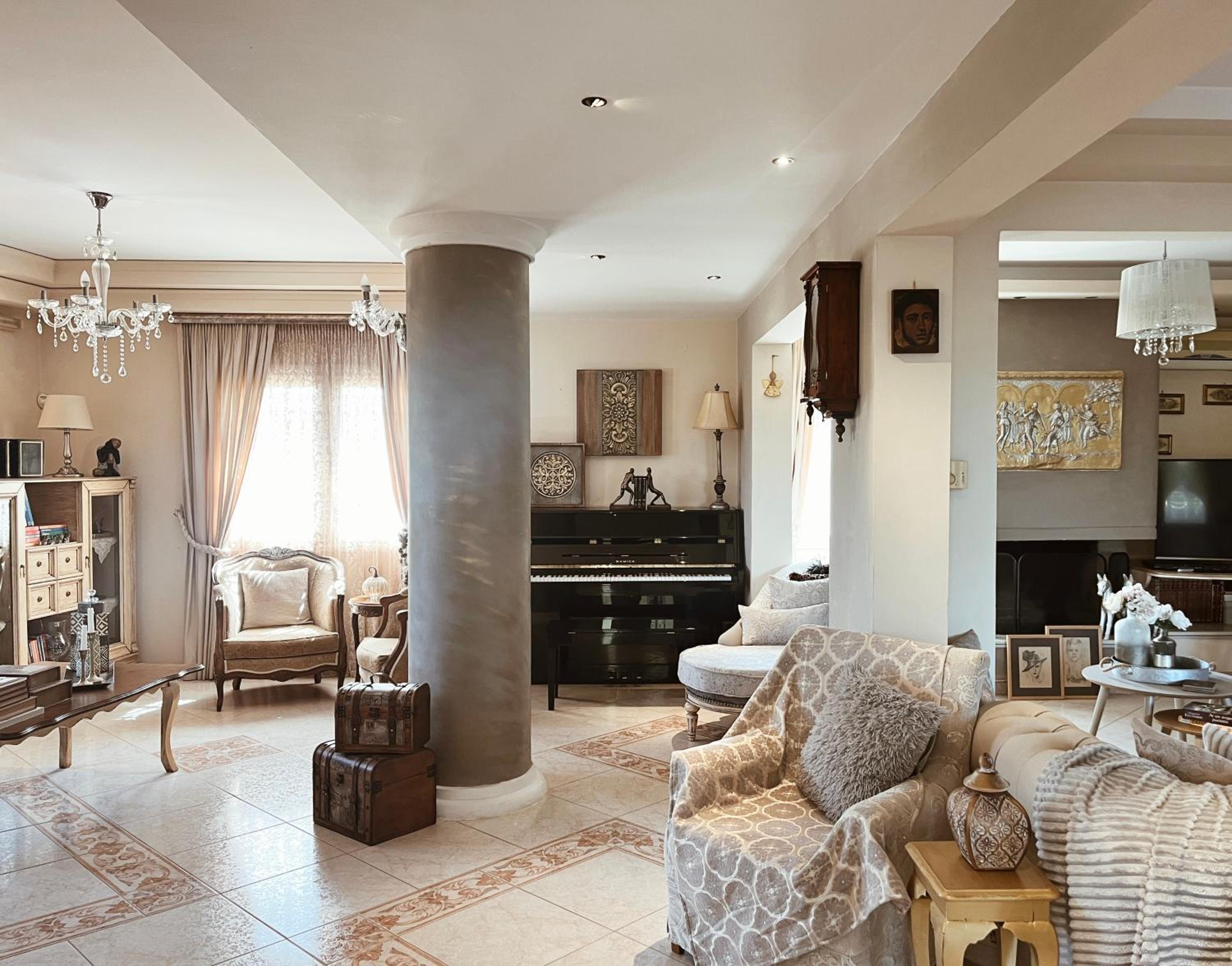 Villa photo 1